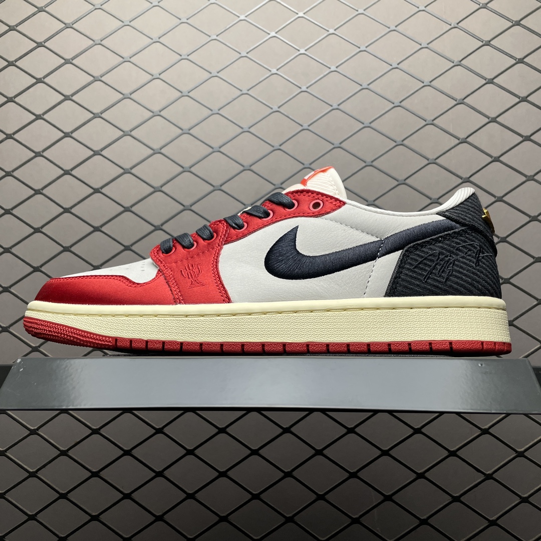 Trophy Room × Nike Air Jordan 1 Low OG Trophy Room × Nike Air Jordan 1 Low OG