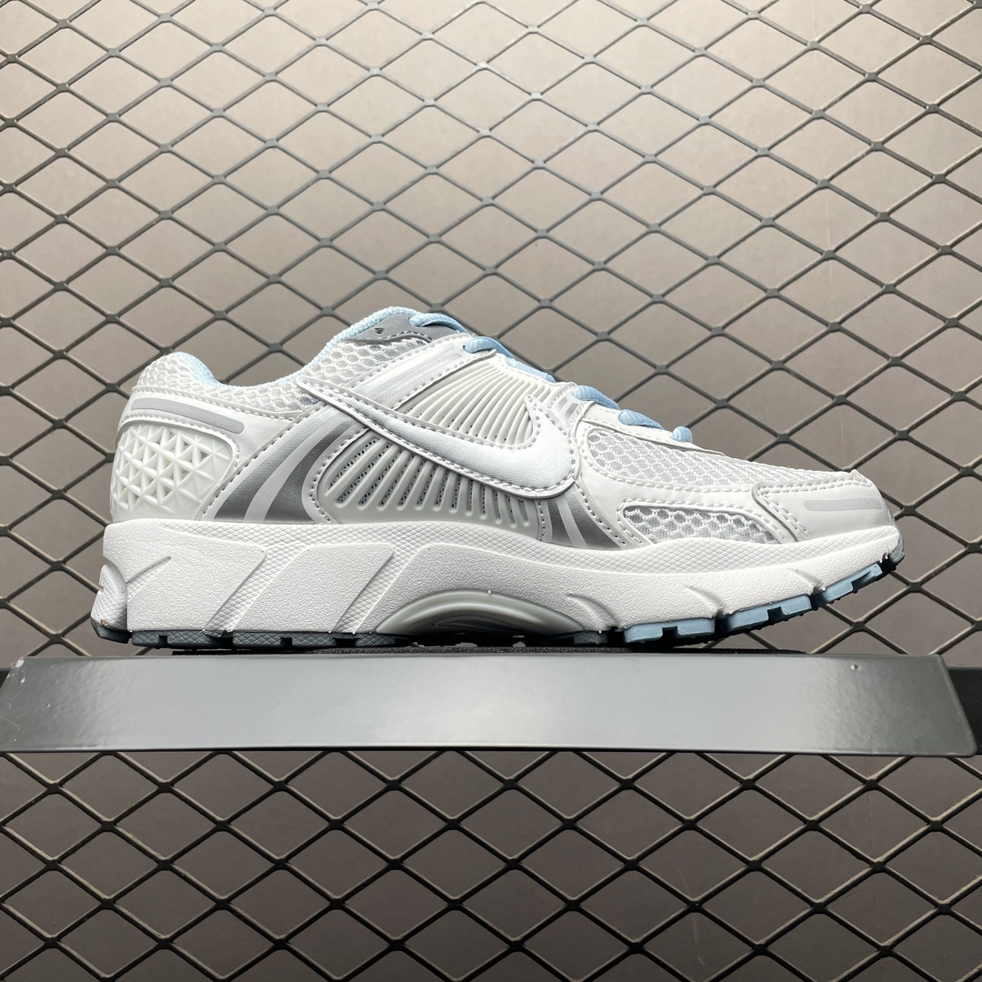 Nike Zoom Vomero 5 "520"(FN3432-001)