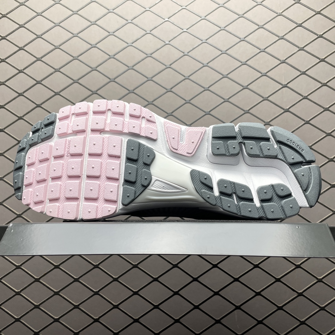 Nike WMNS Zoom Vomero 5 "520"(FN3695-001)