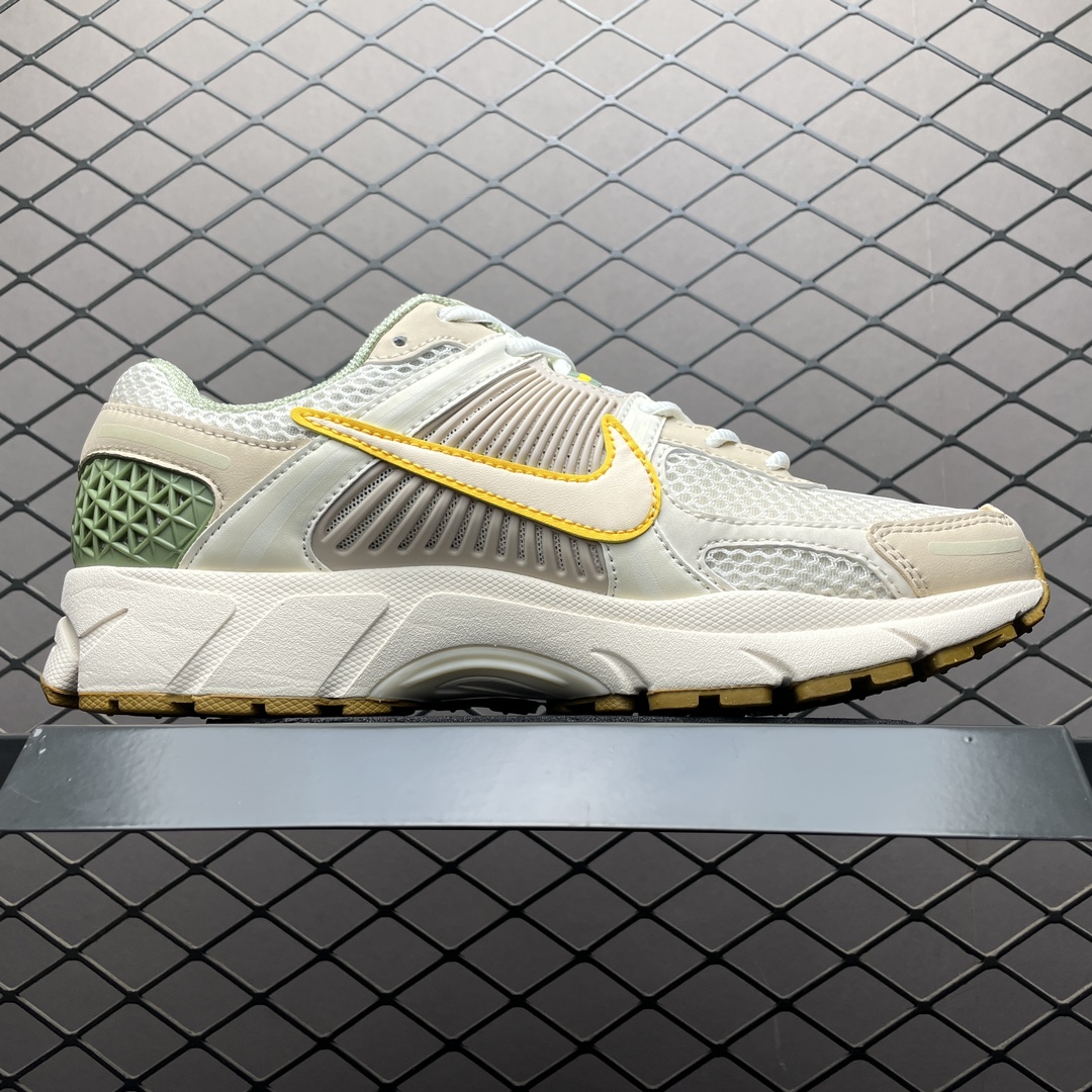 Nike WMNS Zoom Vomero 5 "Sail"(FQ6868-181)