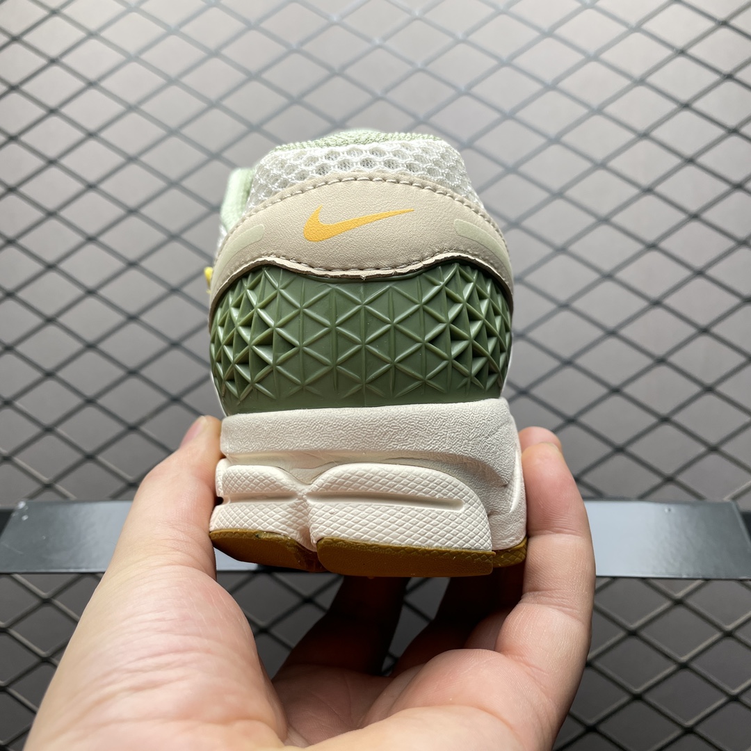 Nike WMNS Zoom Vomero 5 "Sail"(FQ6868-181)