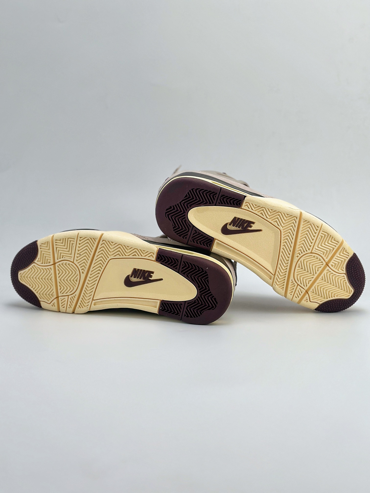 A Ma Maniére × Nike  Air Jordan 4 OG SP "Phantom"(FZ4810-200)