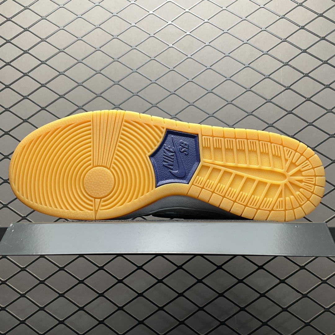 Rayssa Leal × Nike SB Dunk Low PRM "Pure Platinum and Vivid Purple"(FZ5251-001)