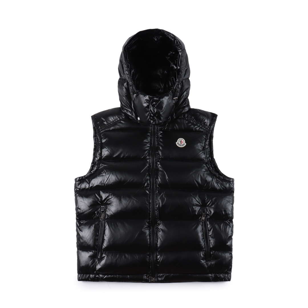 Moncler Bormes logo patch hooded vest（G20911A0015268950999）