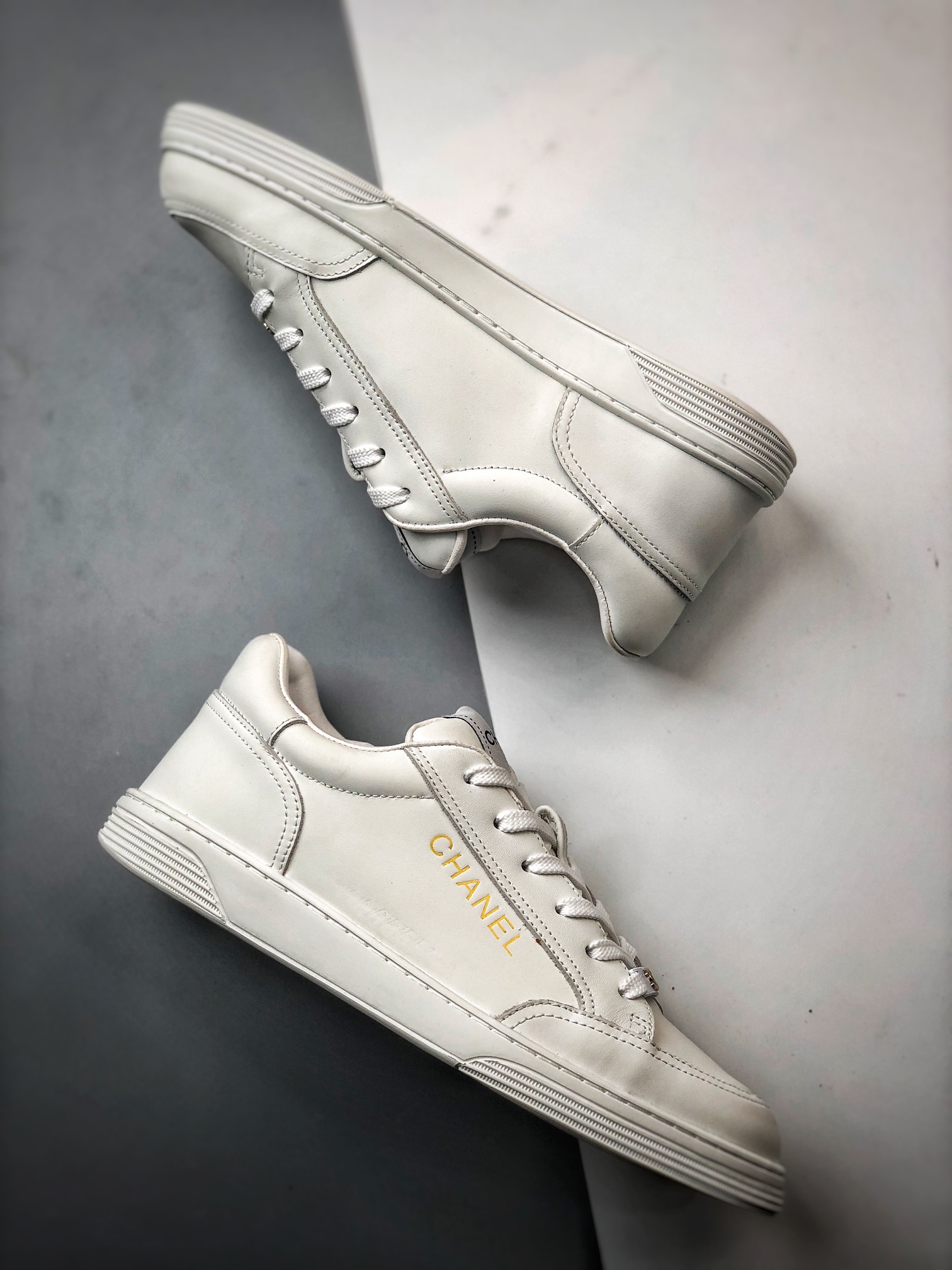CHANL leather sneakers（G45085-B13311-NP502）