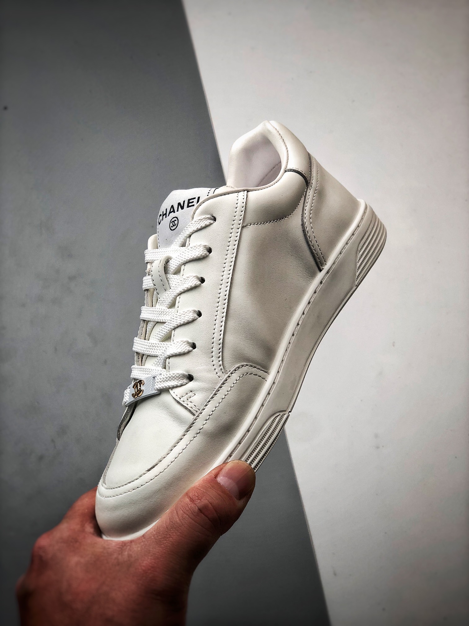 CHANL leather sneakers（G45085-B13311-NP502）