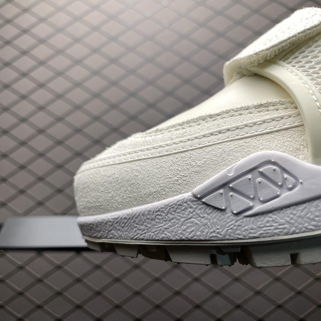 Travis Scott × Nike Zoom Field Jaxx "Sail"（HQ3061-100）