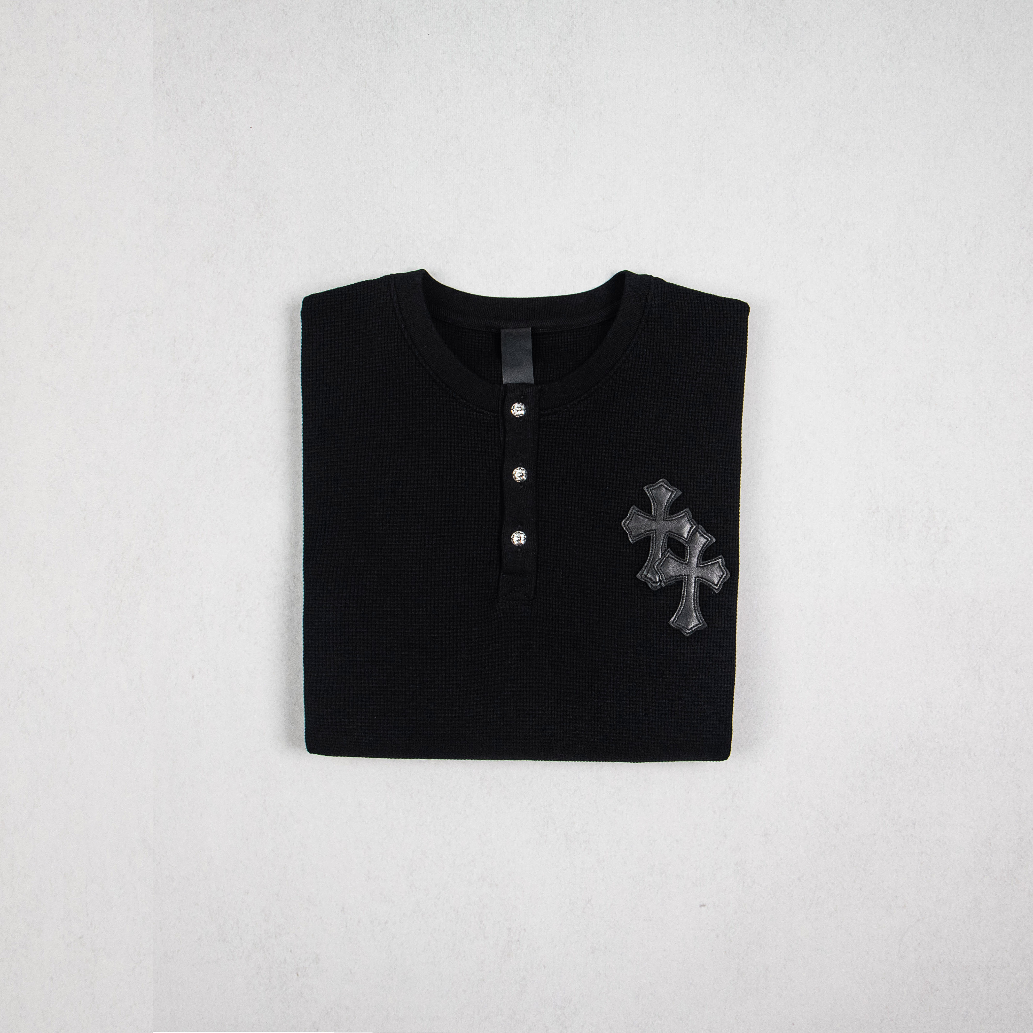 Chrome Hearts  Long-sleeve top with cross-stitch leather appliqué（CH-2026724）