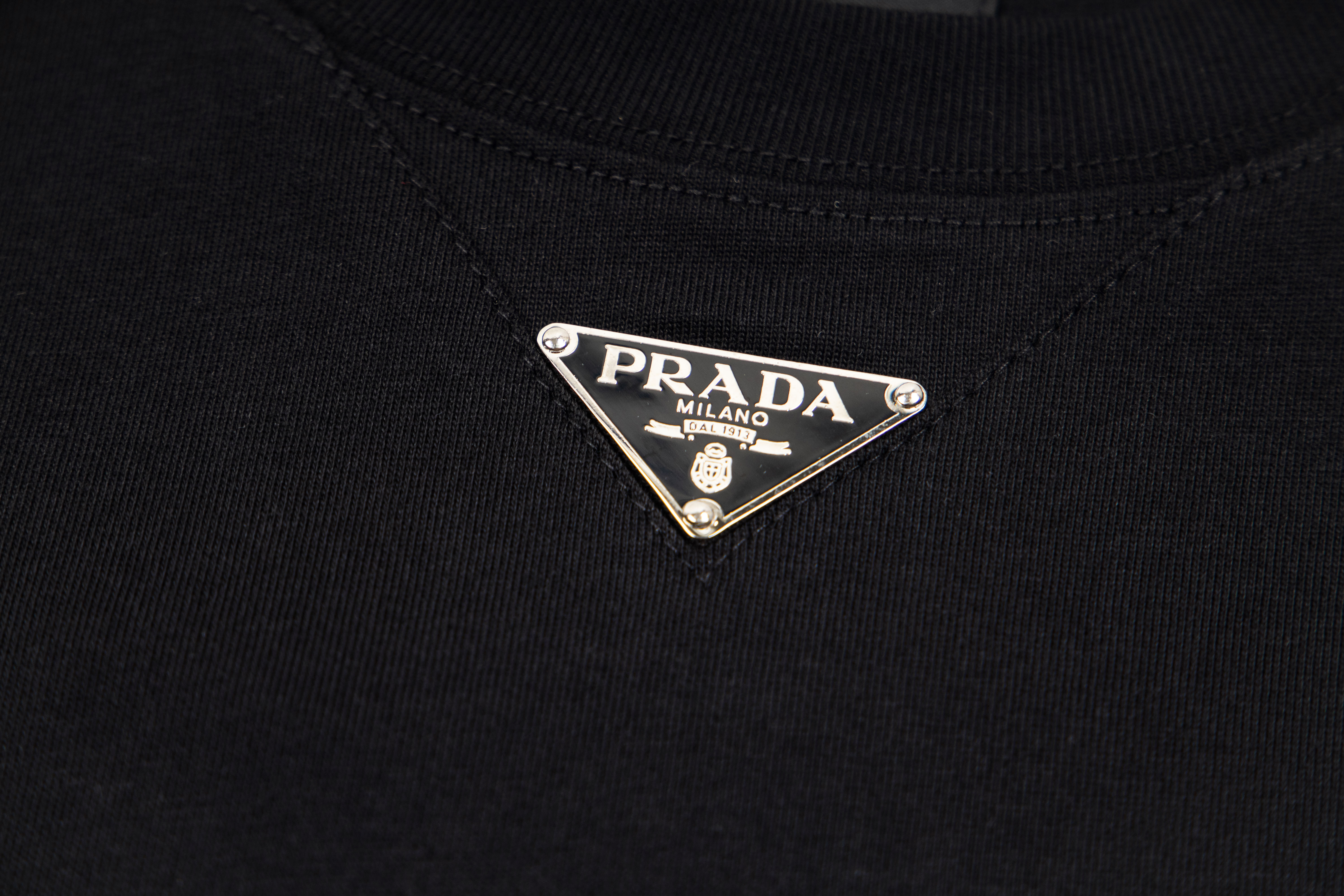 PRADA Cotton short sleeve T-shirt  (POIZON240514148）