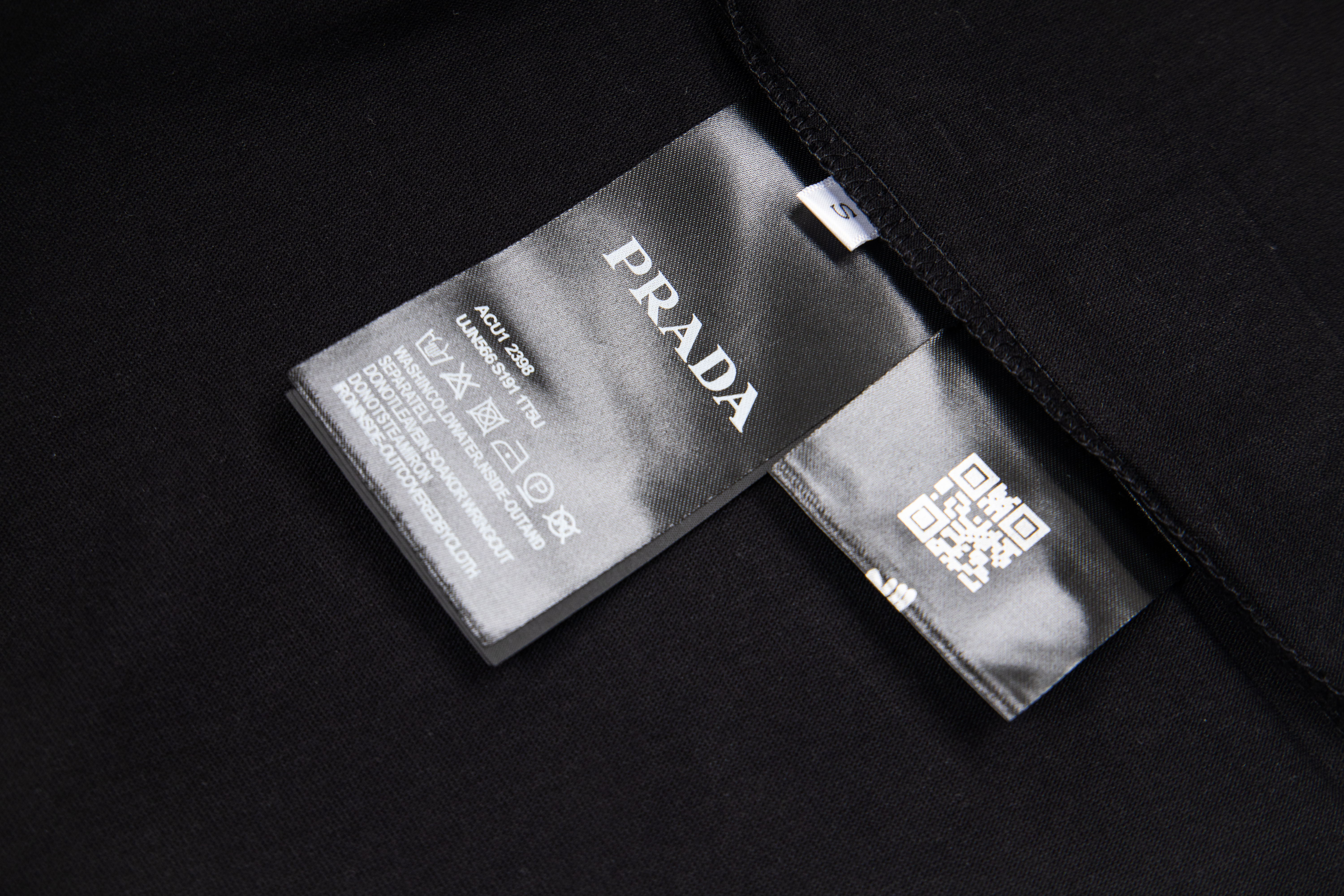 PRADA Cotton short sleeve T-shirt  (POIZON240514148）