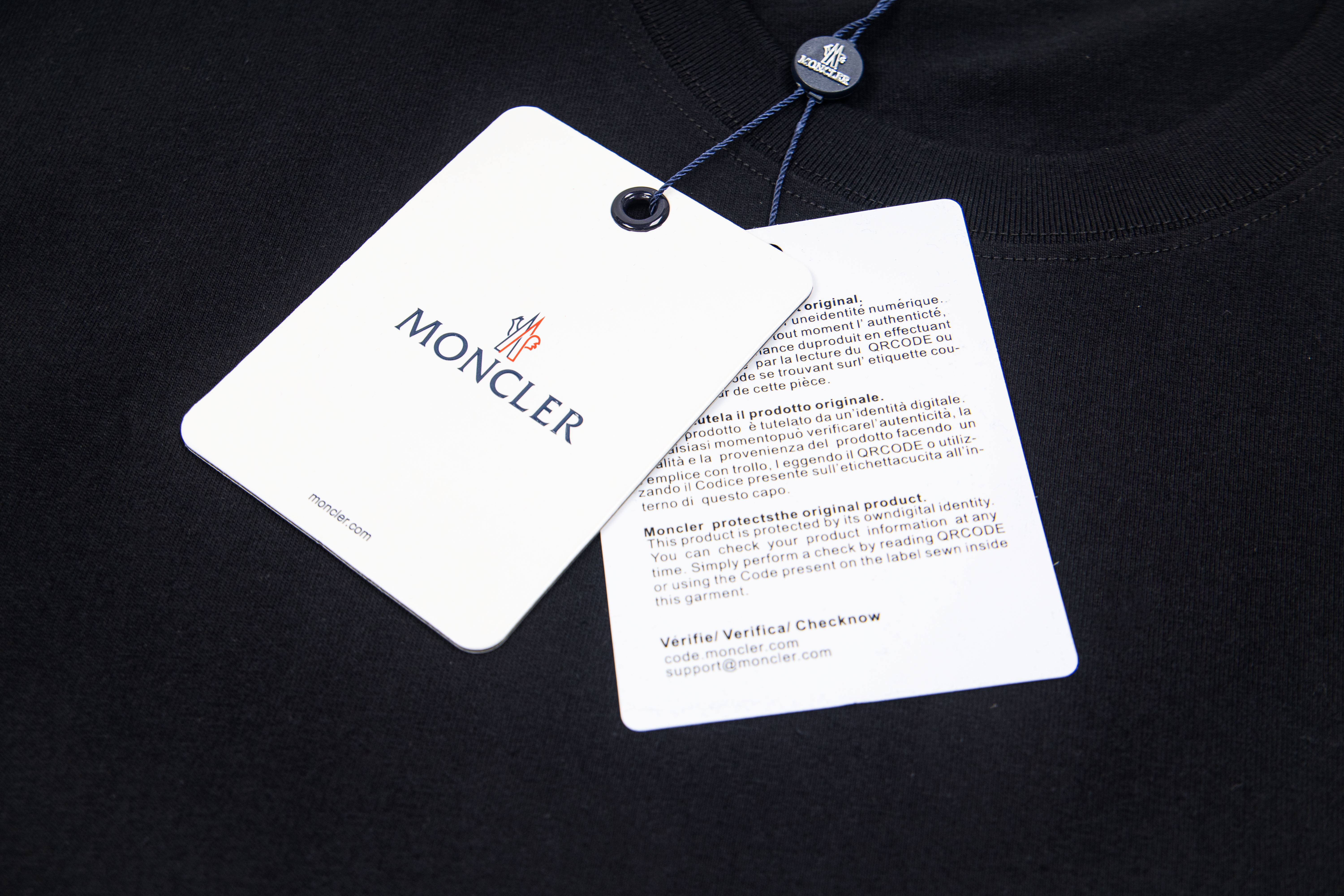 Moncler Double Logo Patch Crewneck T Shirt（I10918C000588390Y999）