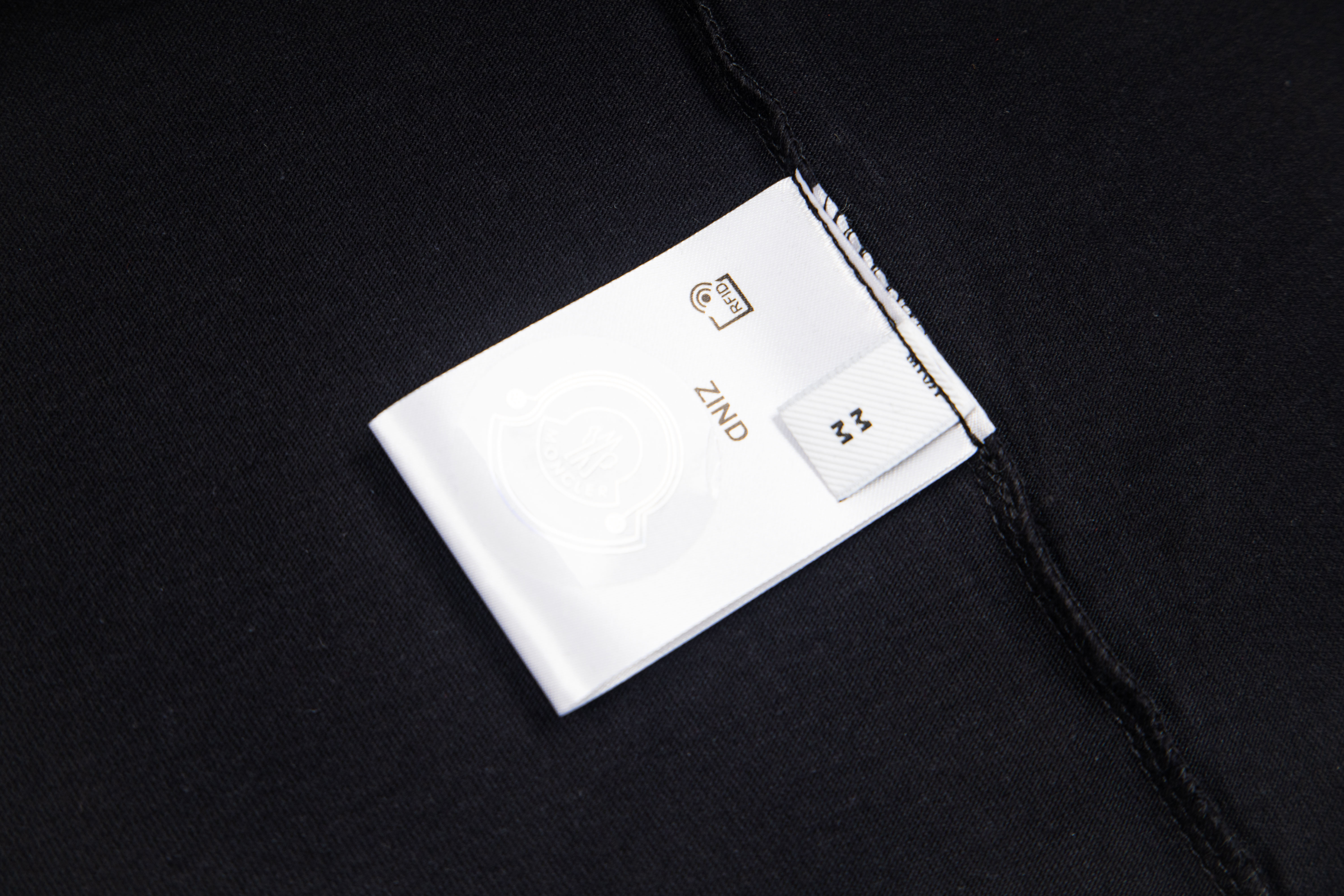 Moncler Double Logo Patch Crewneck T Shirt（I10918C000588390Y999）