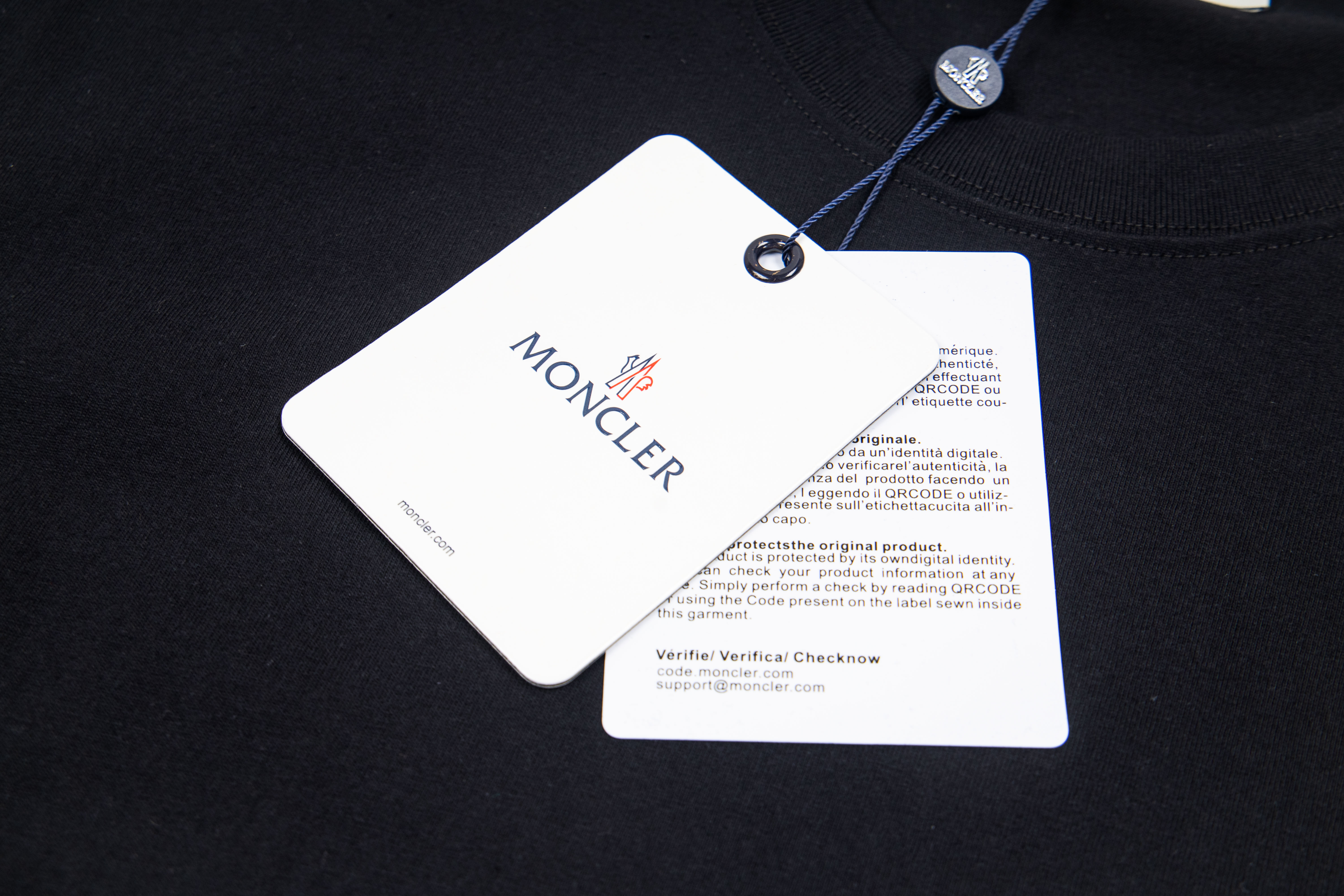 Moncler Logo Patch Pack  T-Shirt（J10918C00025829H83P3）