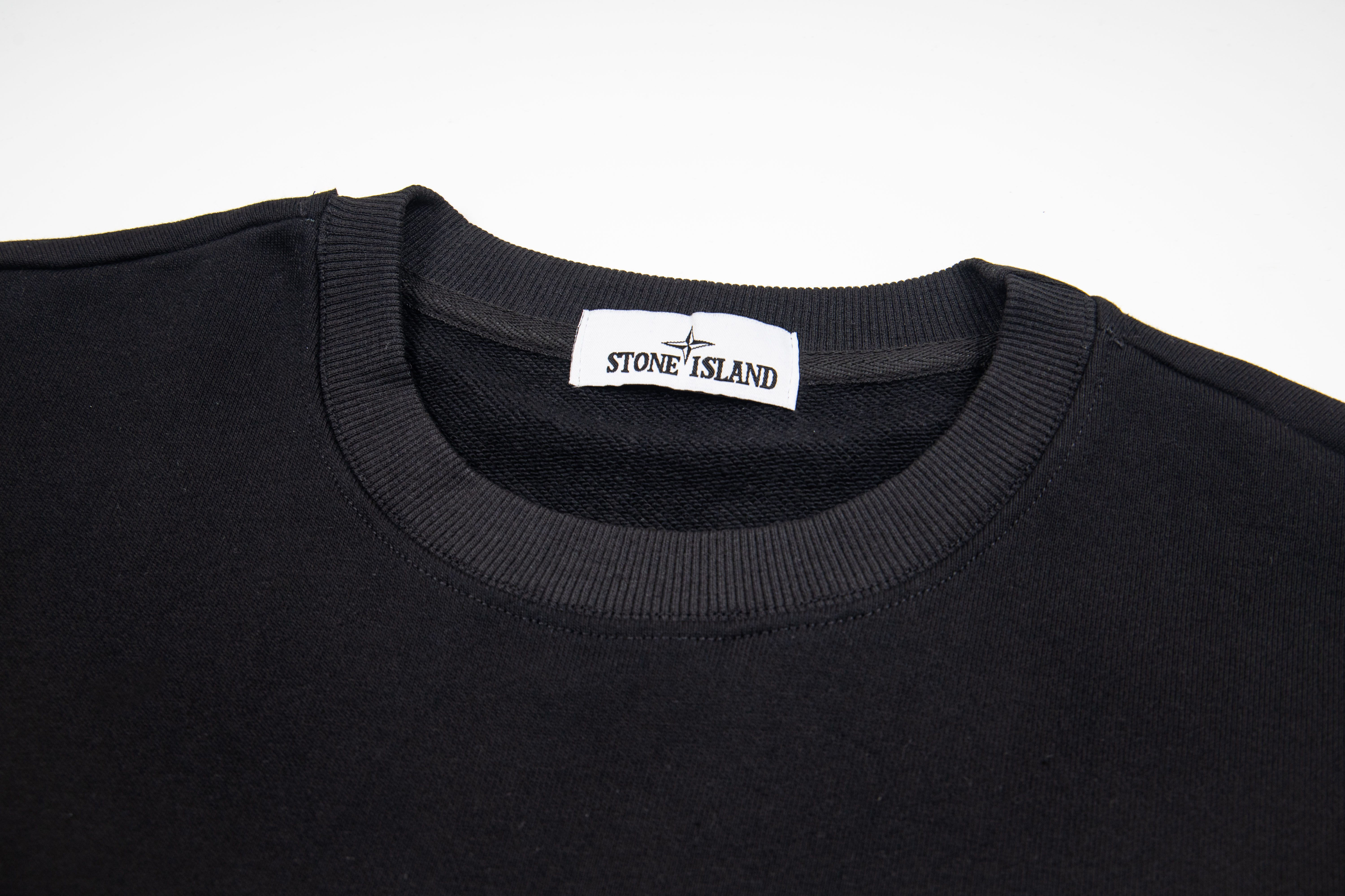 STONE ISLAND Garment Dyed Crew Sweatshirt（721563051-V0020）
