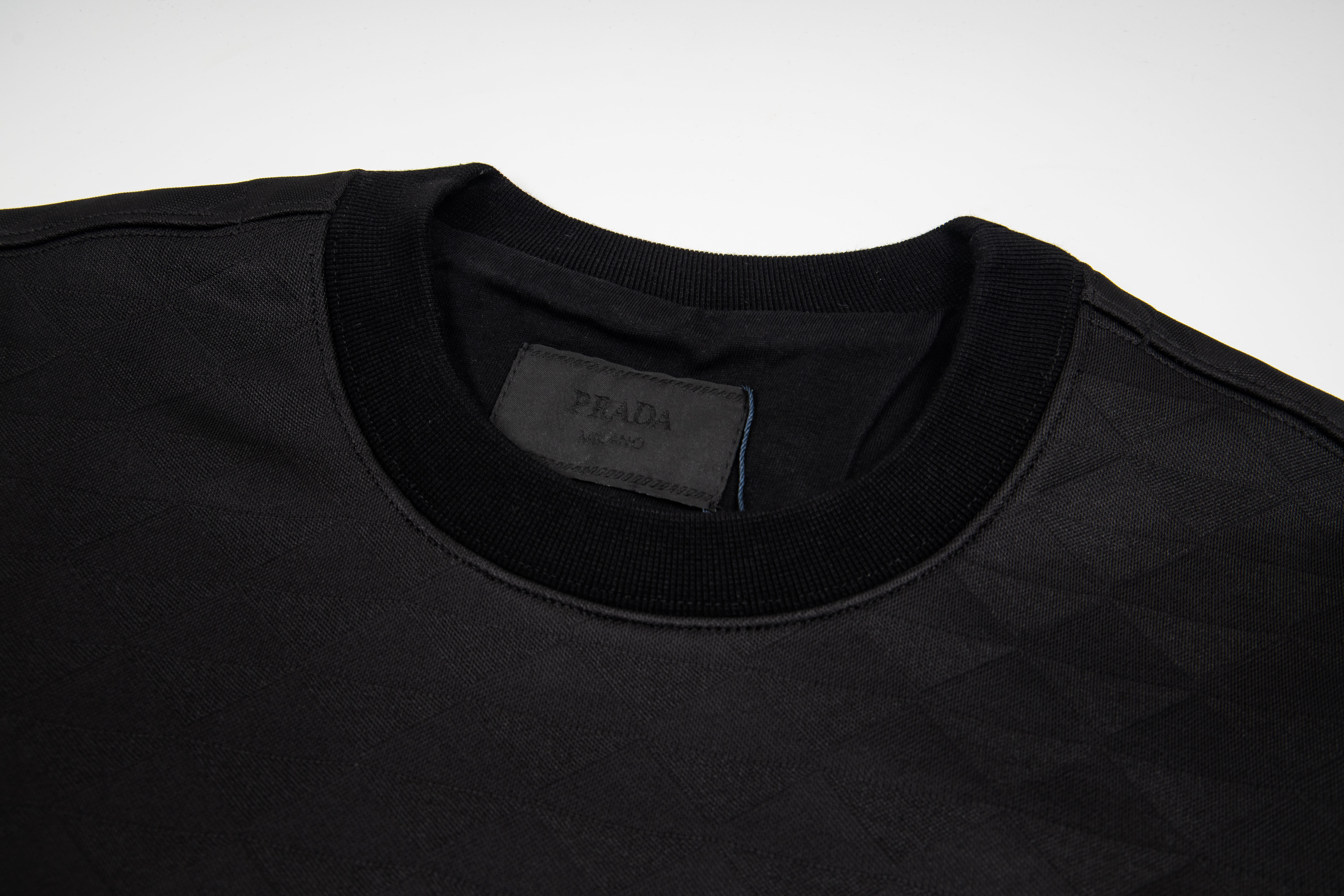 PRADA Monogram Sweatshirt with Triangle Logo (UJL67B-147M-F0002-S-OOO）