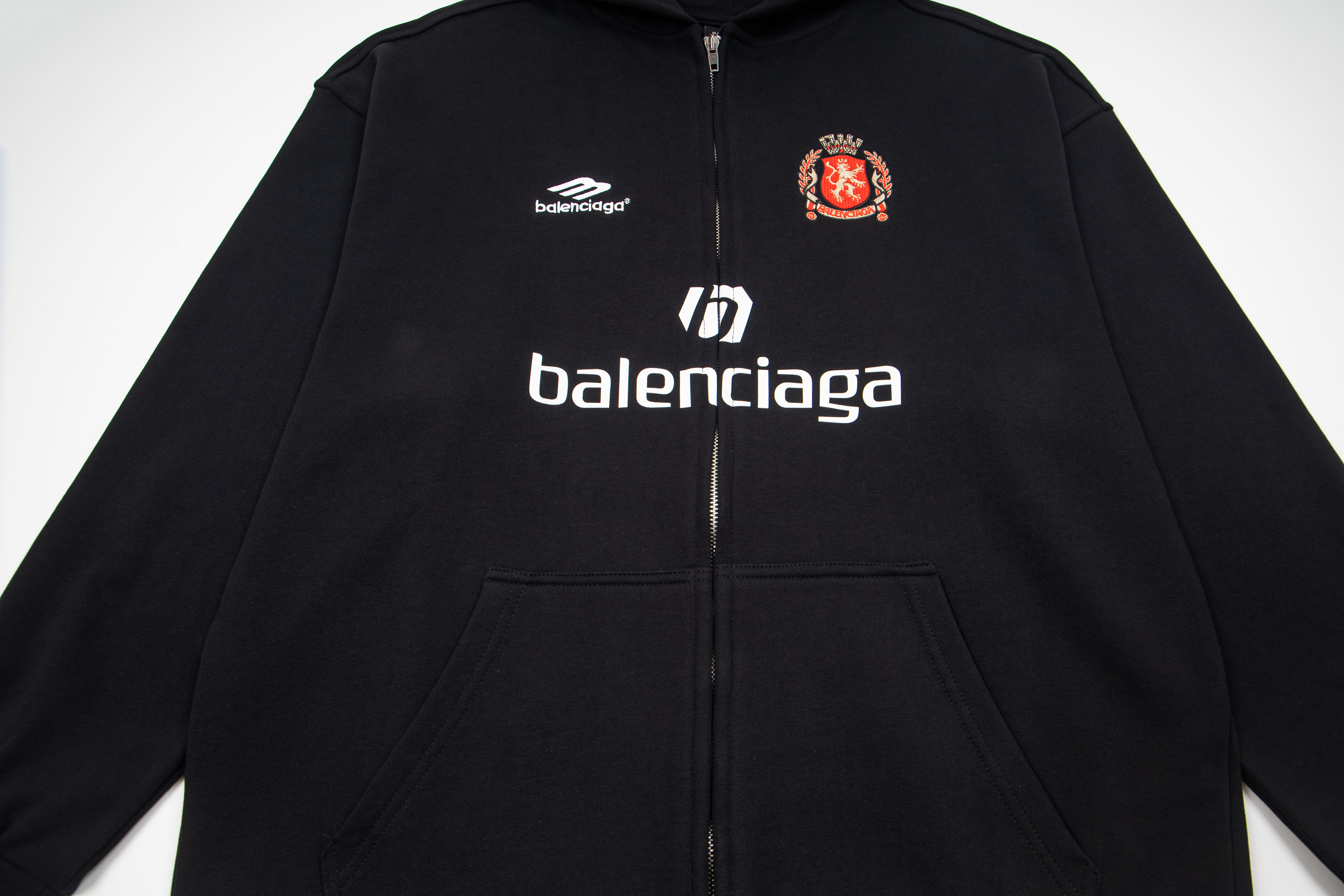 Balenciaga Paris Soccer Zip-up Hoodie Medium Fit 'Black White'(744457TPVS61070）