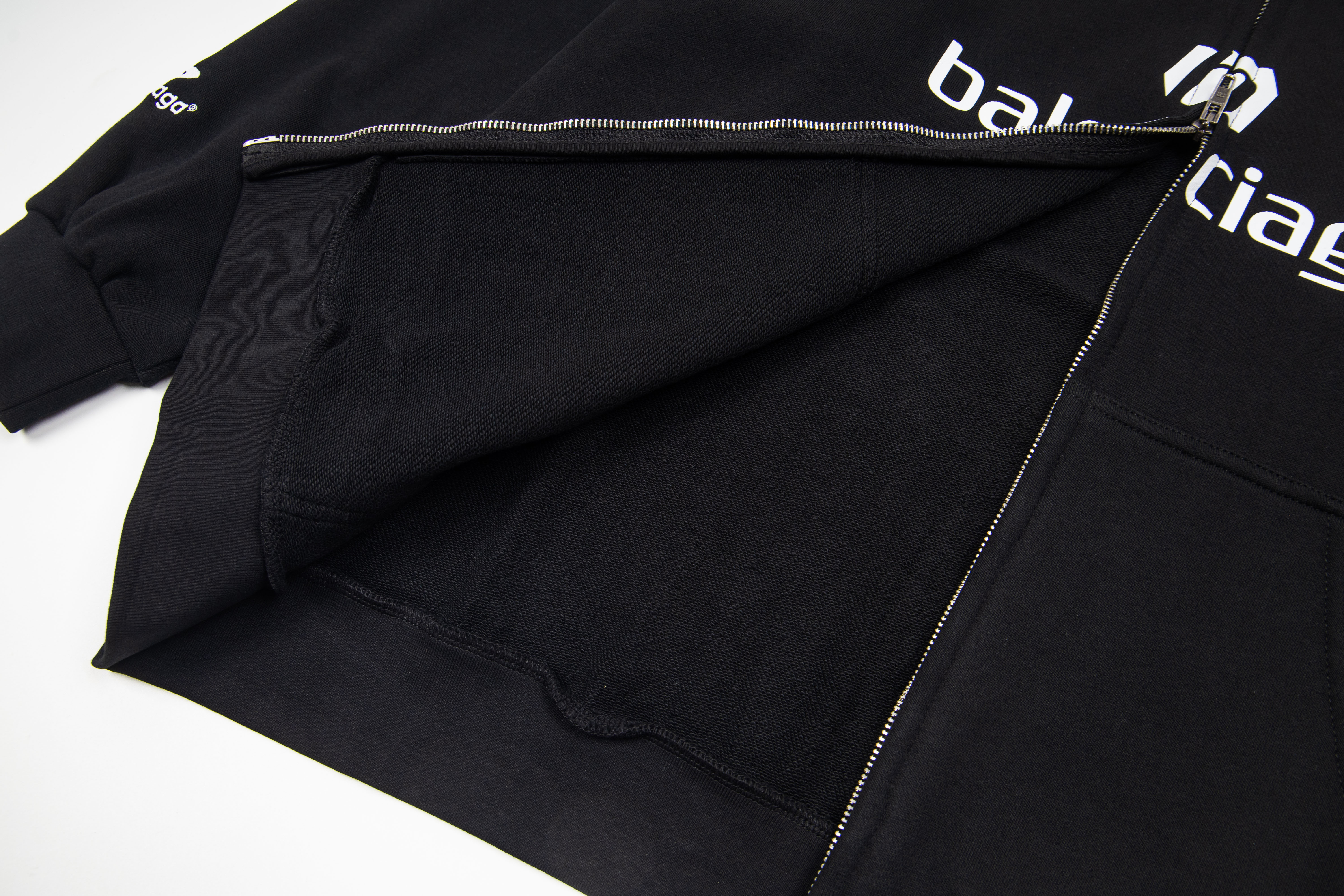 Balenciaga Paris Soccer Zip-up Hoodie Medium Fit 'Black White'(744457TPVS61070）