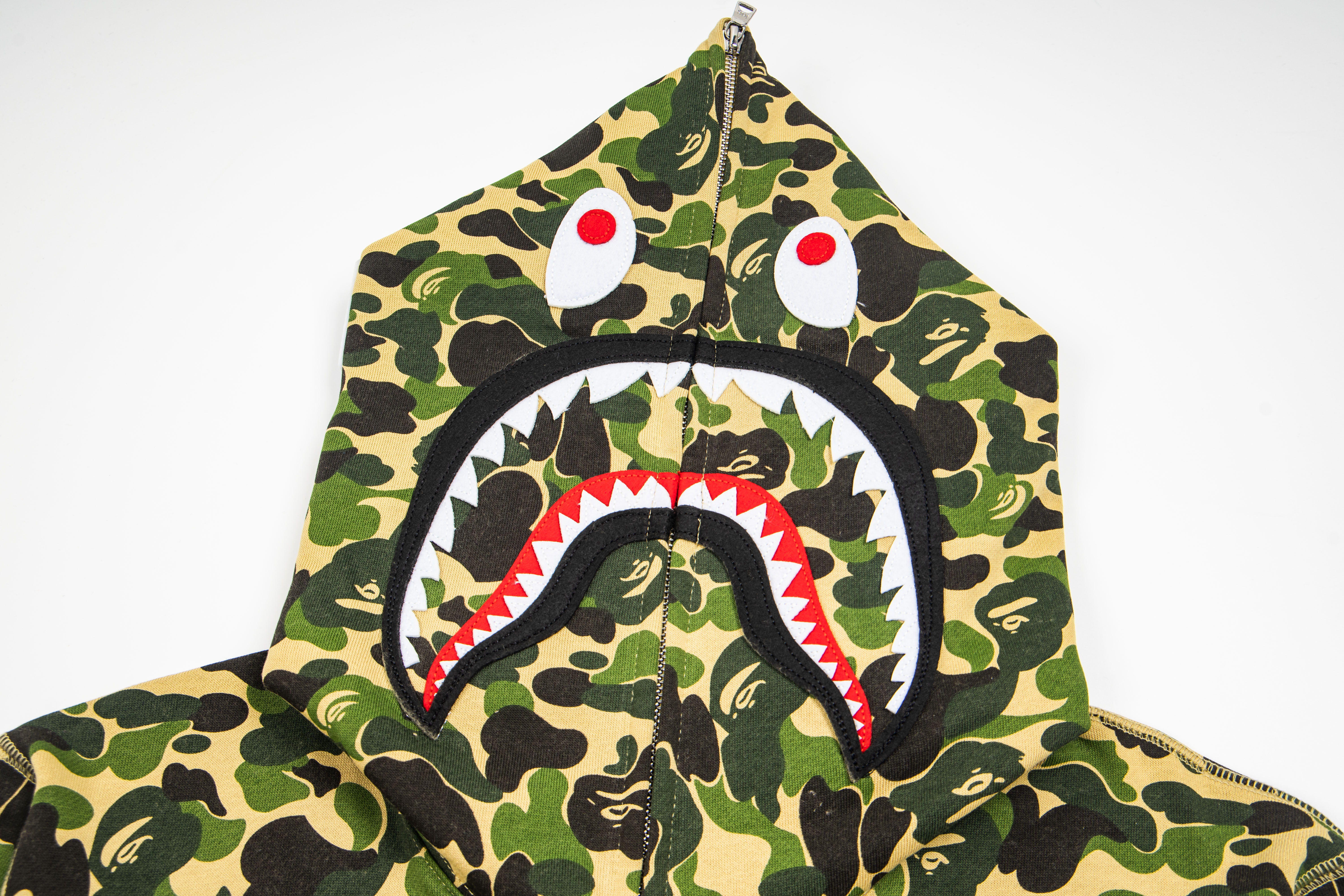 Bape Shark Hoodie（1E80-115-022）