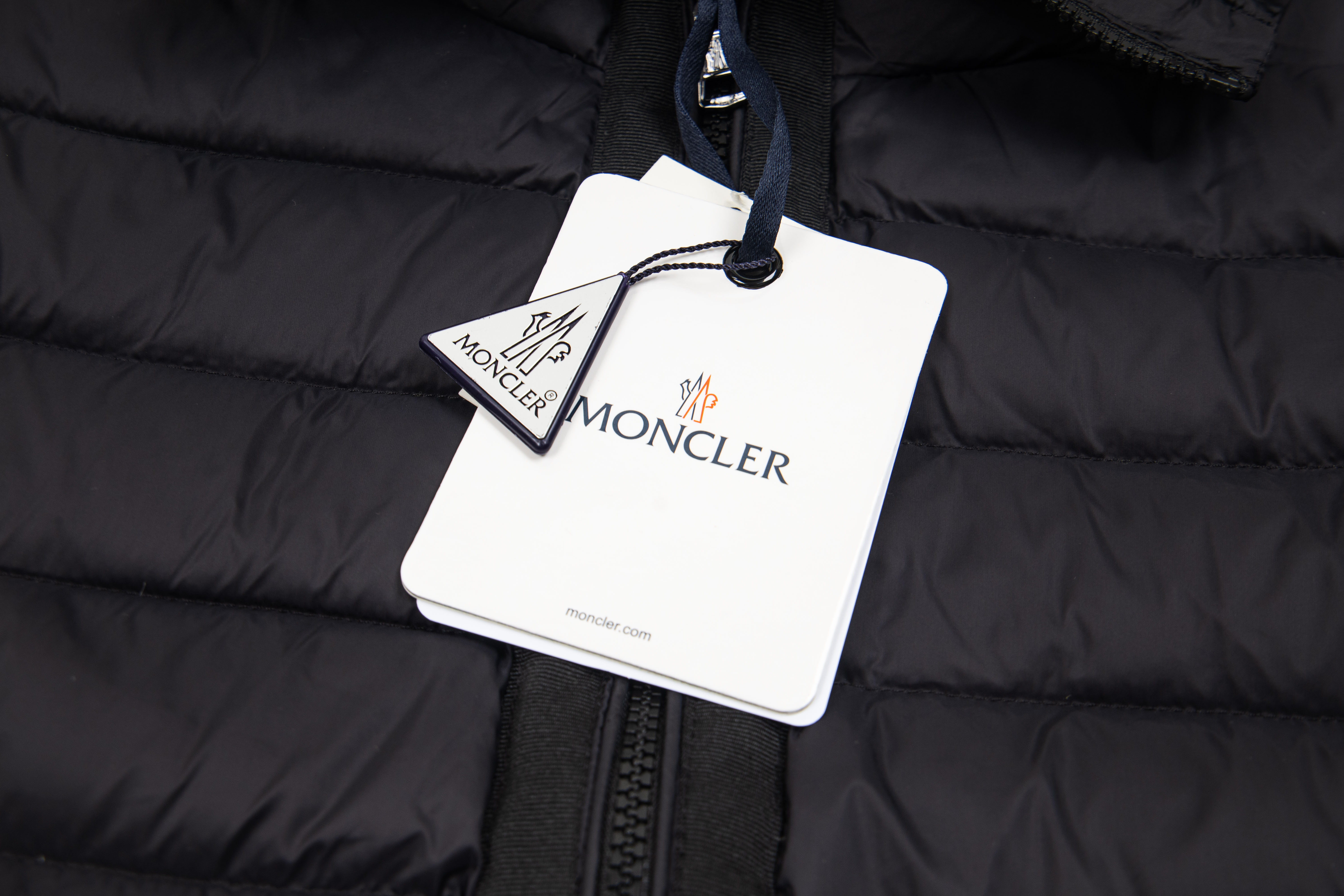 MONCLER Men's Logo Patch Knit Hooded Padding-NFCバージョン（G20919B50800A9340777）