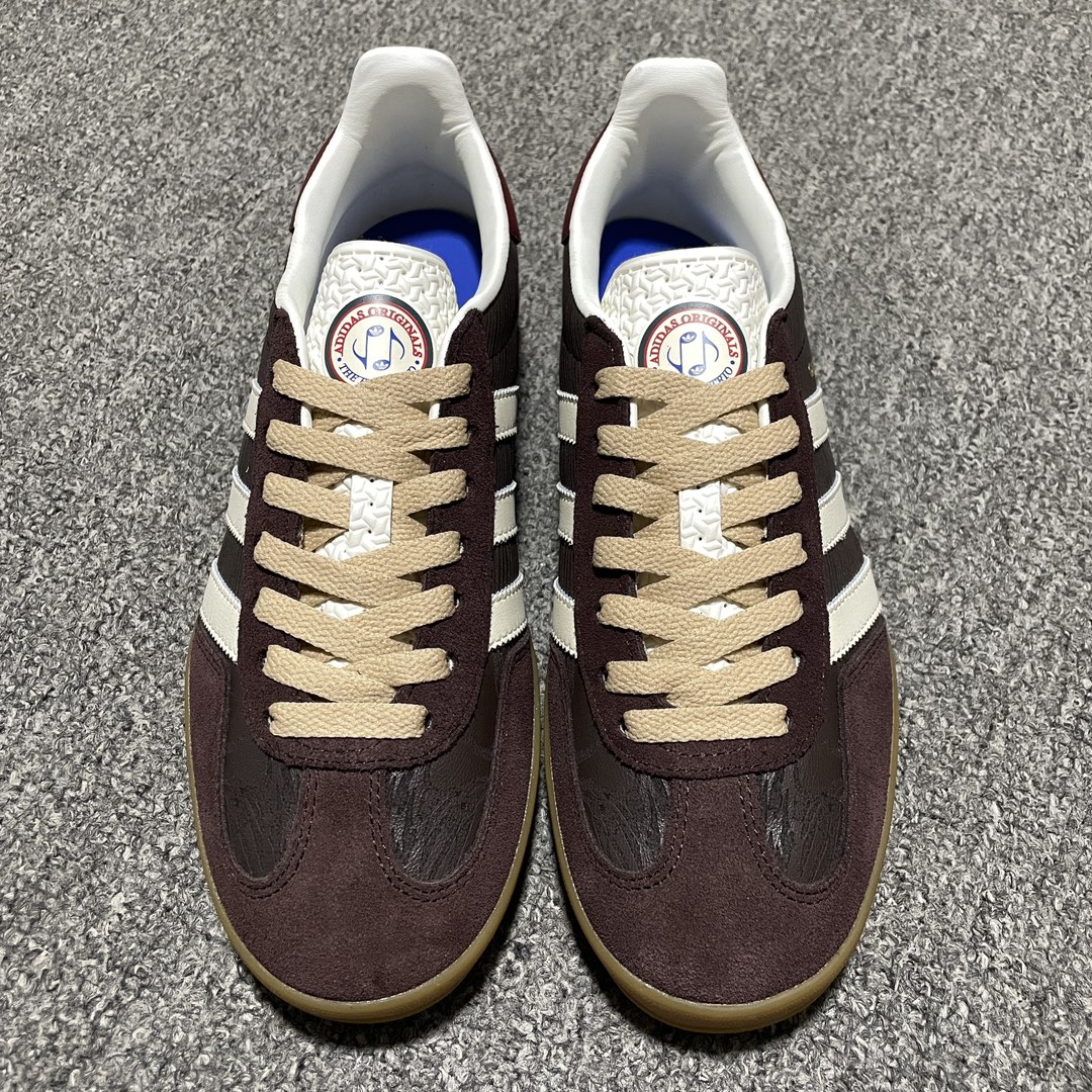 The Blue Trio × adidas Originals Gazelle Indoor "Bronze/White/Light Brown"（JP5671）