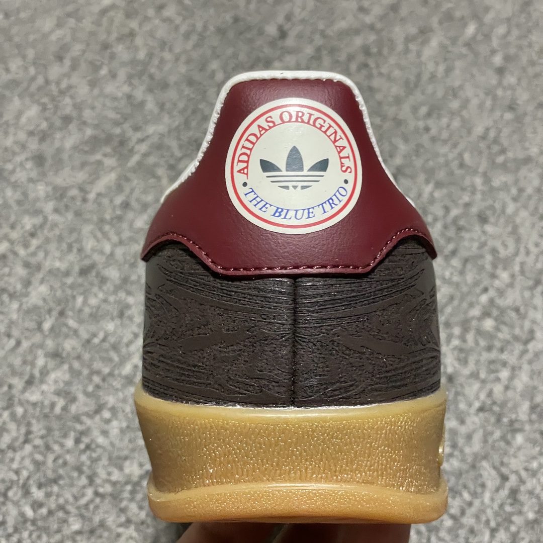 The Blue Trio × adidas Originals Gazelle Indoor "Bronze/White/Light Brown"（JP5671）