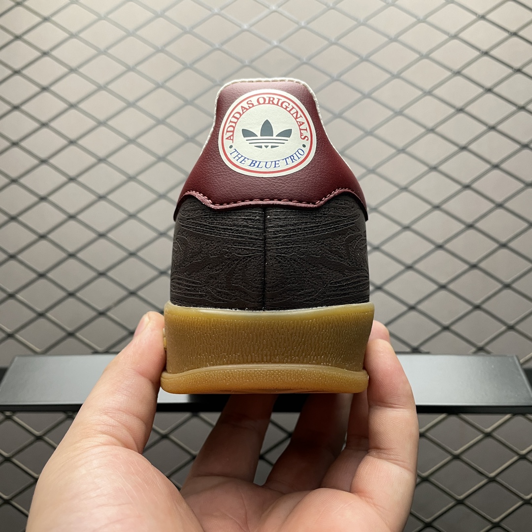 The Blue Trio × adidas Originals Gazelle Indoor "Bronze/White/Light Brown"（JP5671）