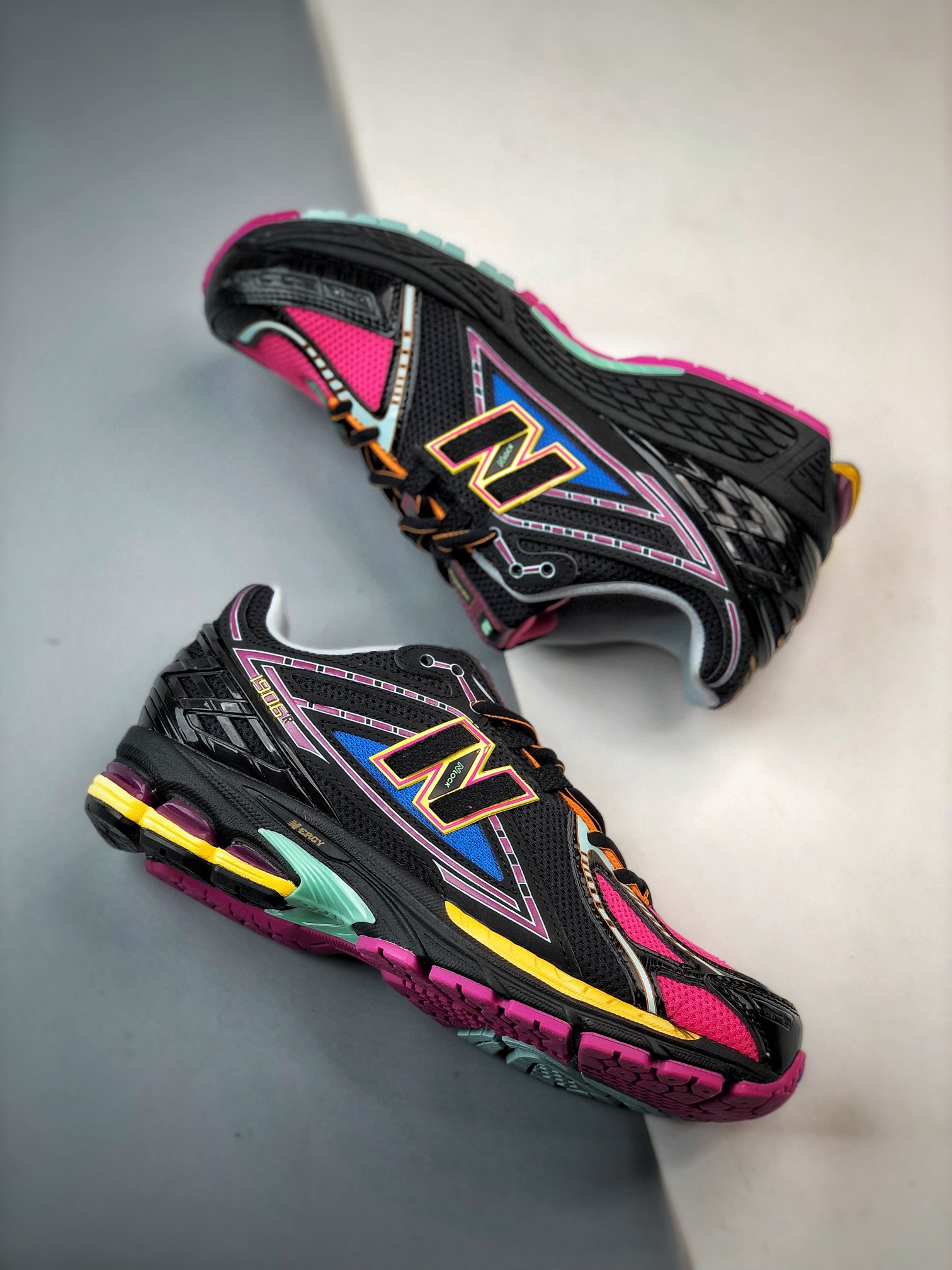 New Balance 1906R "Neon Nights"(M1906RCP）