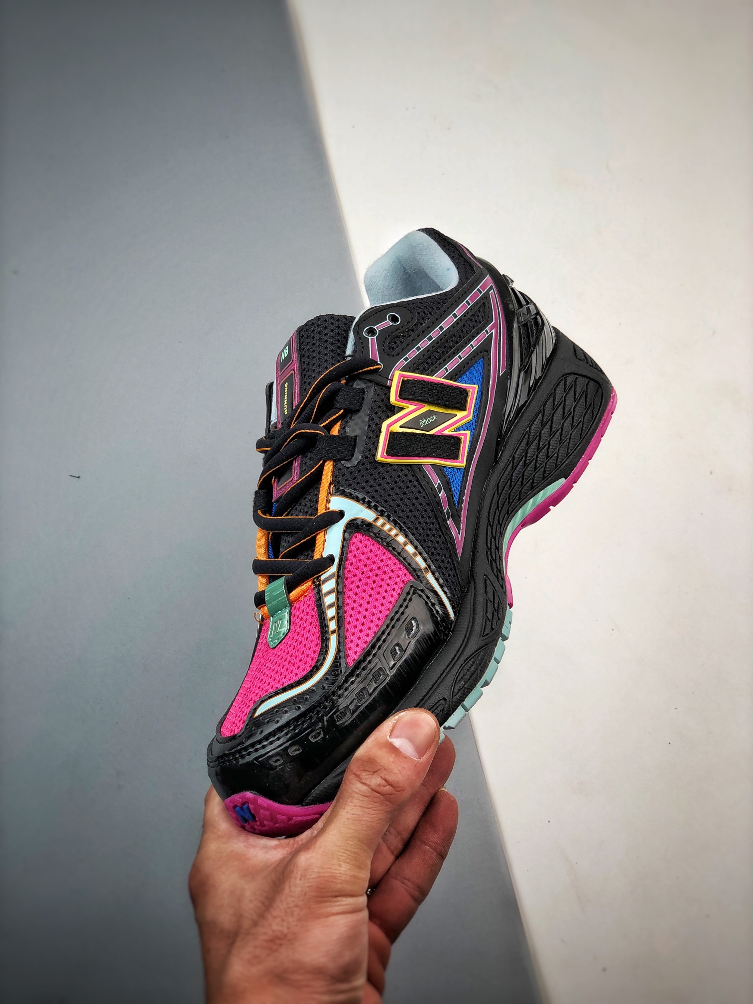 New Balance 1906R "Neon Nights"(M1906RCP）