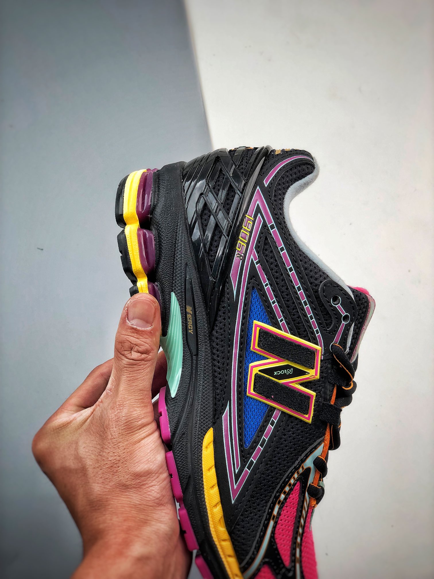 New Balance 1906R "Neon Nights"(M1906RCP）