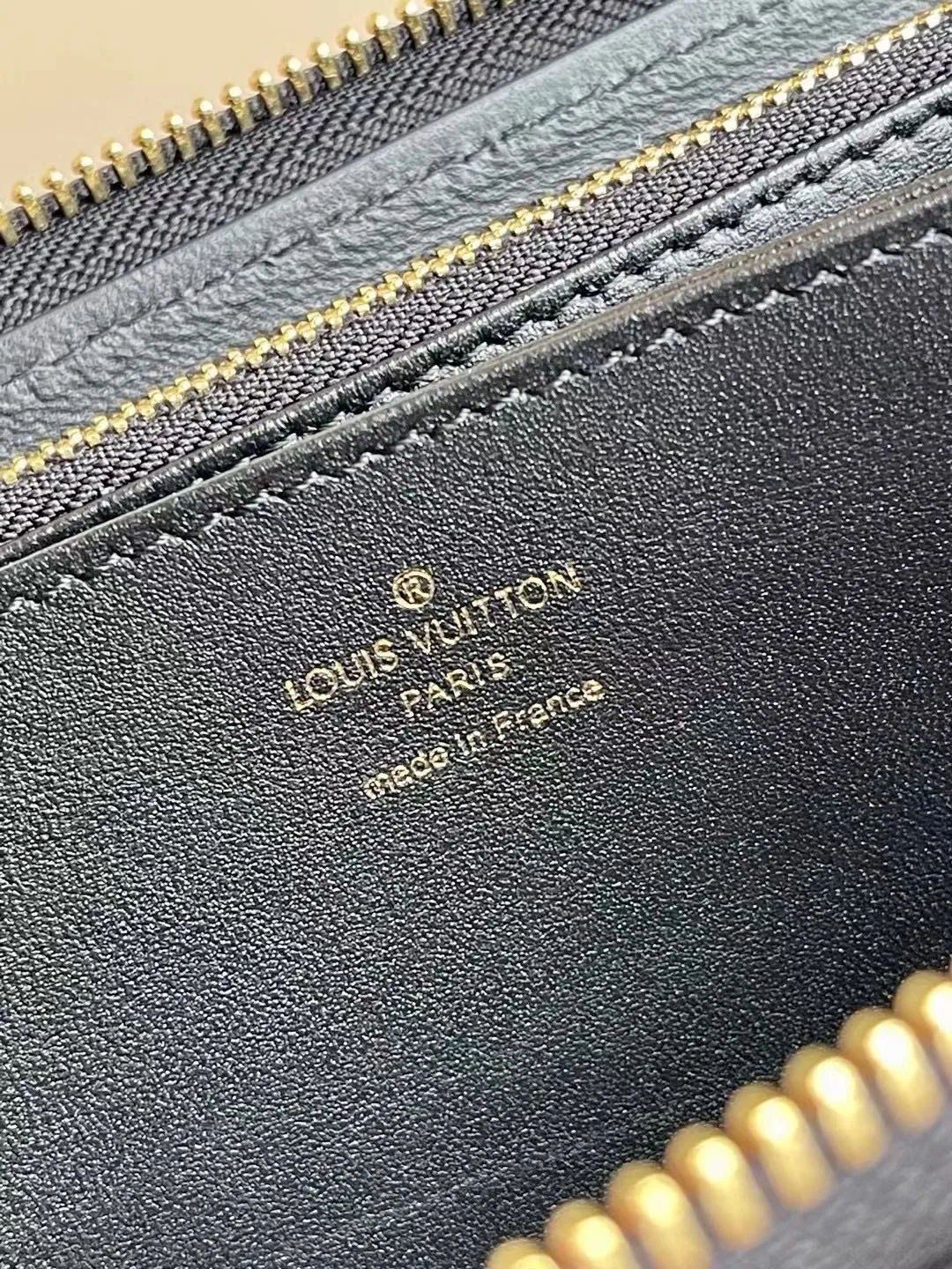 Louis Vuitton Zippy Wallet （M82444）