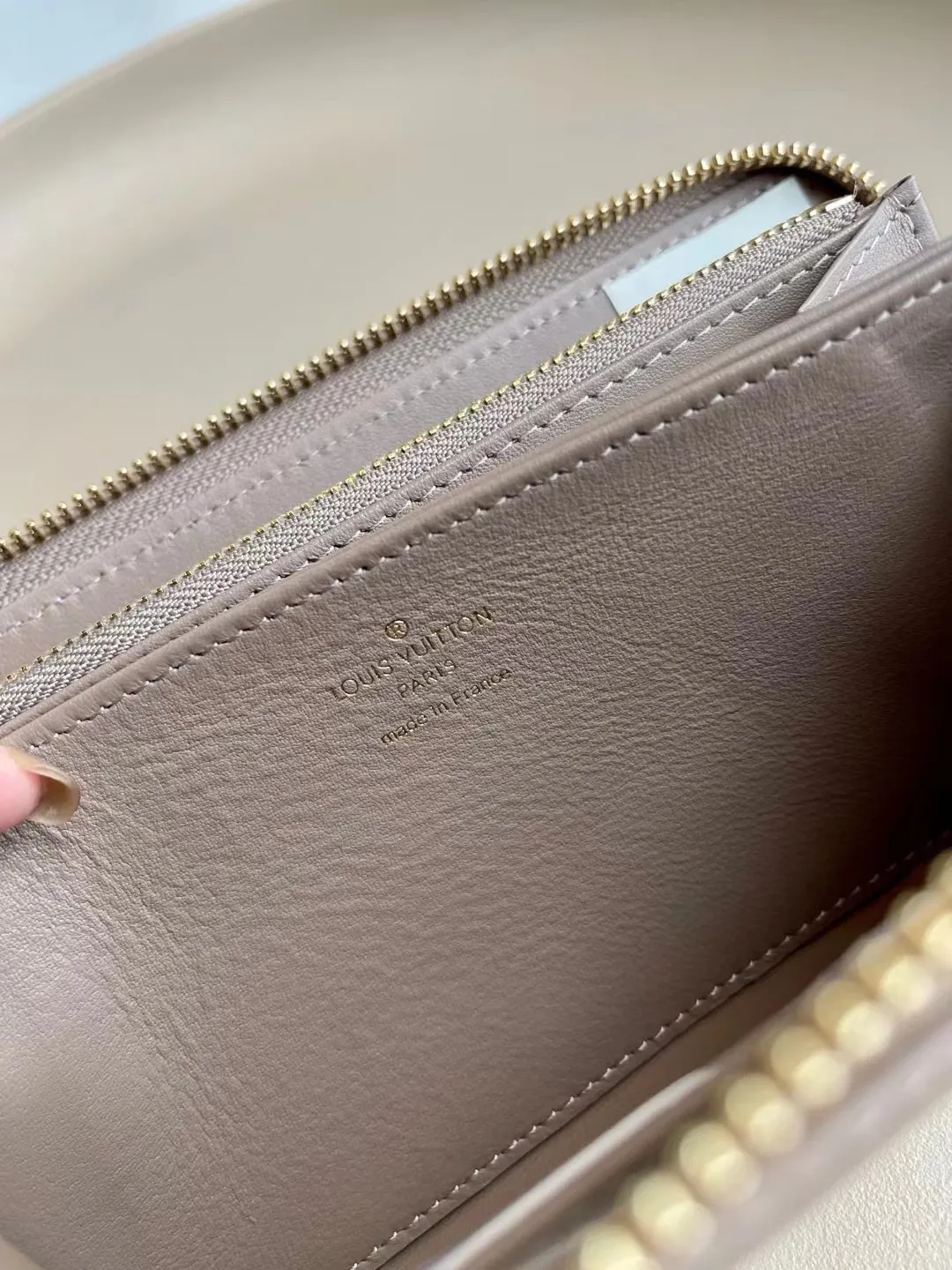 Louis Vuitton Zippy Wallet （M82444）