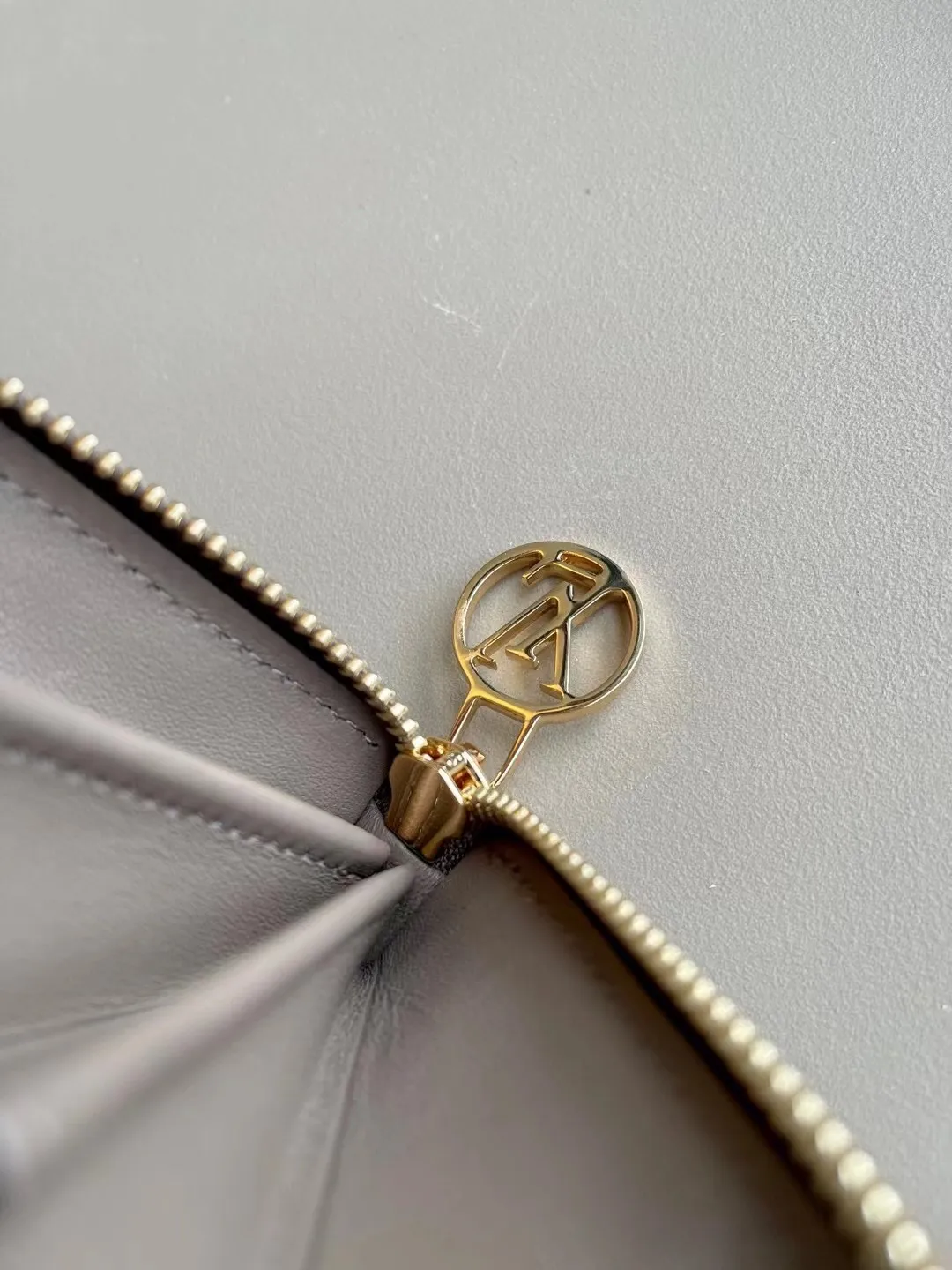 Louis Vuitton Zippy Wallet （M82444）