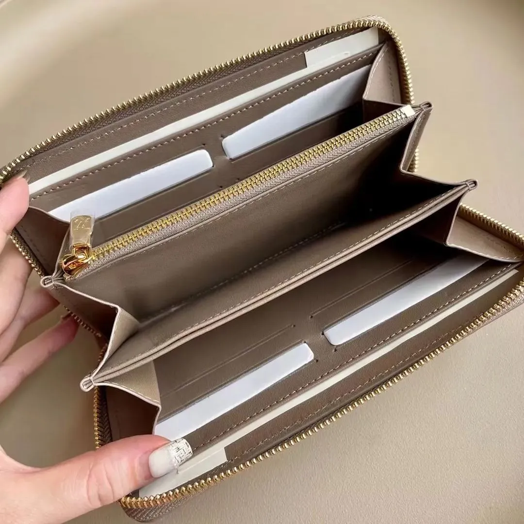 Louis Vuitton Zippy Wallet （M82444）