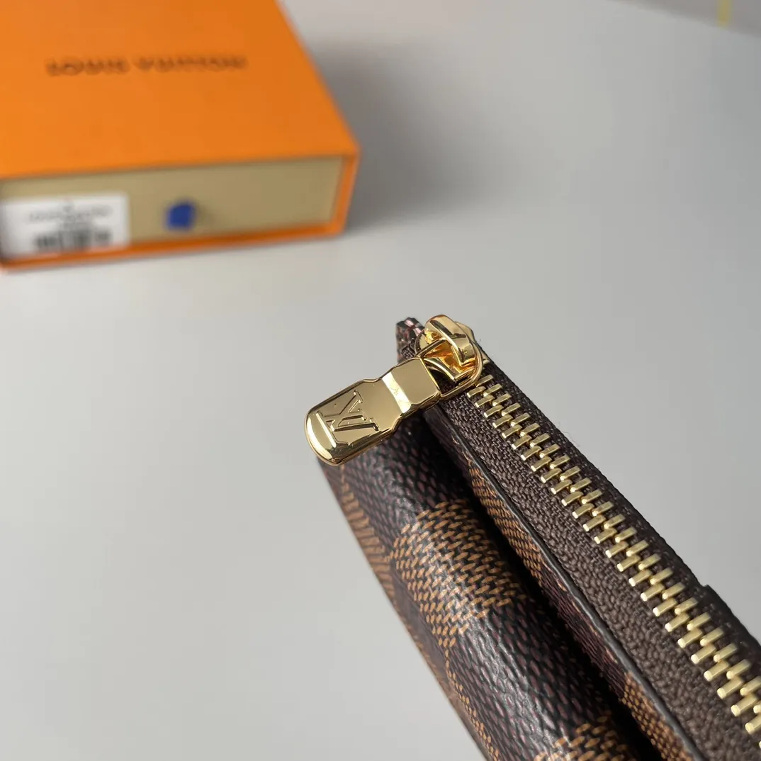 Louis Vuitton wallet （M69431）