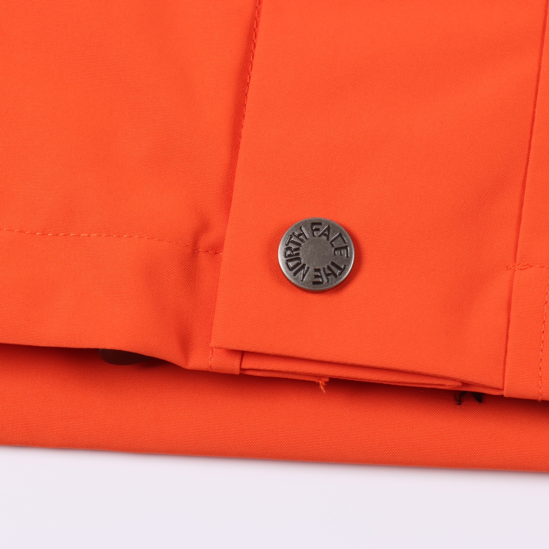 The North Face waterproof jacket（NF0A3JPA-V0W）
