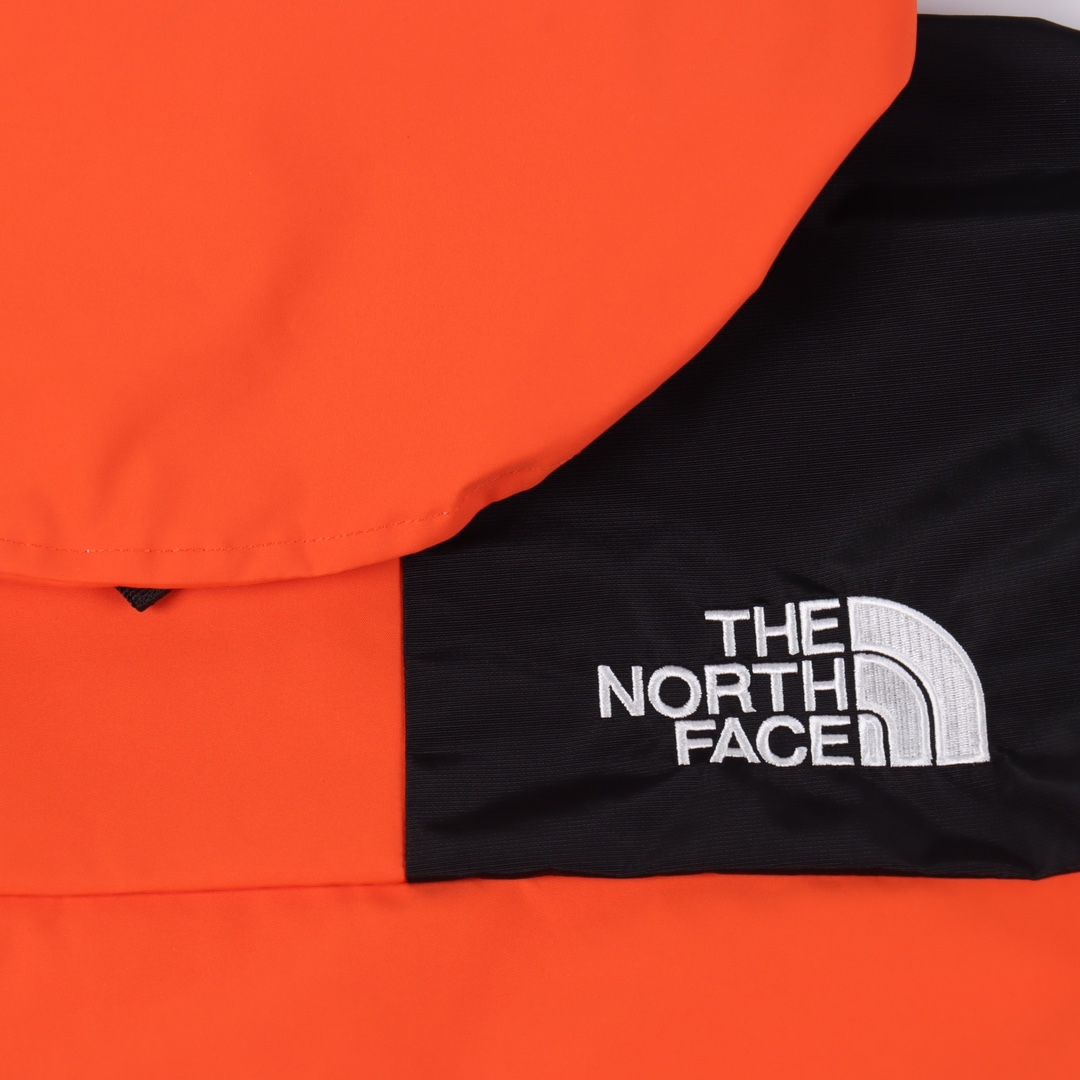 The North Face waterproof jacket（NF0A3JPA-V0W）