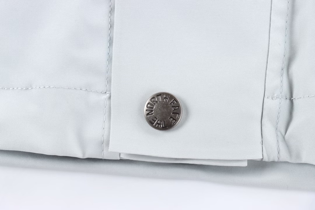 The North Face waterproof jacket（NF0A3XCO-9B8）