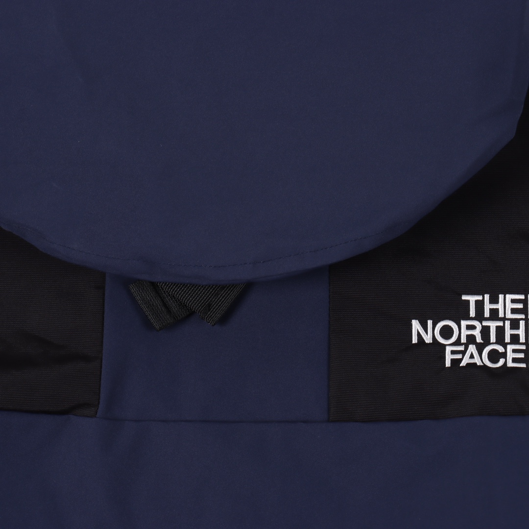 The North Face waterproof jacket（NF0A7UR9-92A）