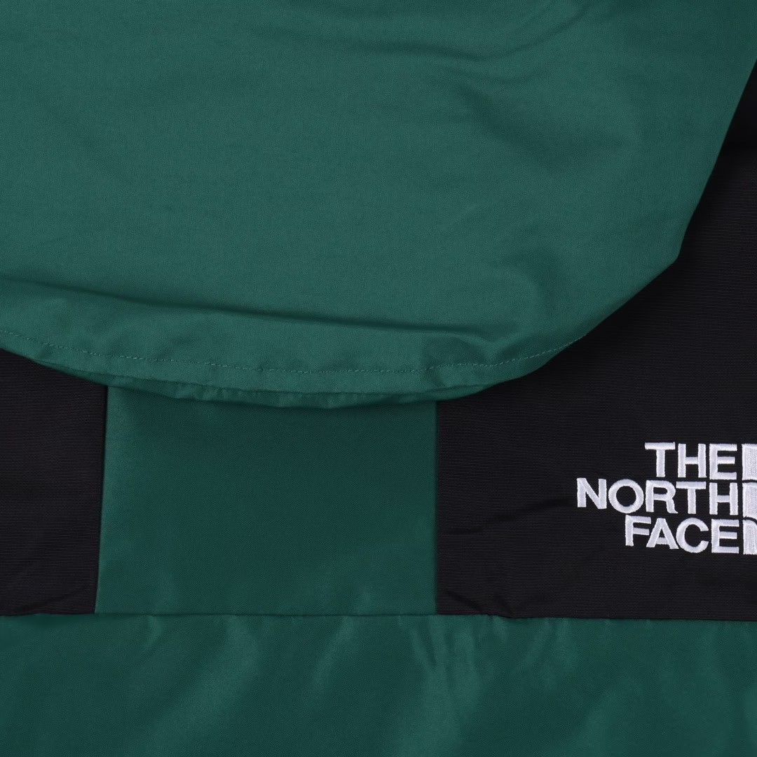 The North Face waterproof jacket（NI2GN10F）
