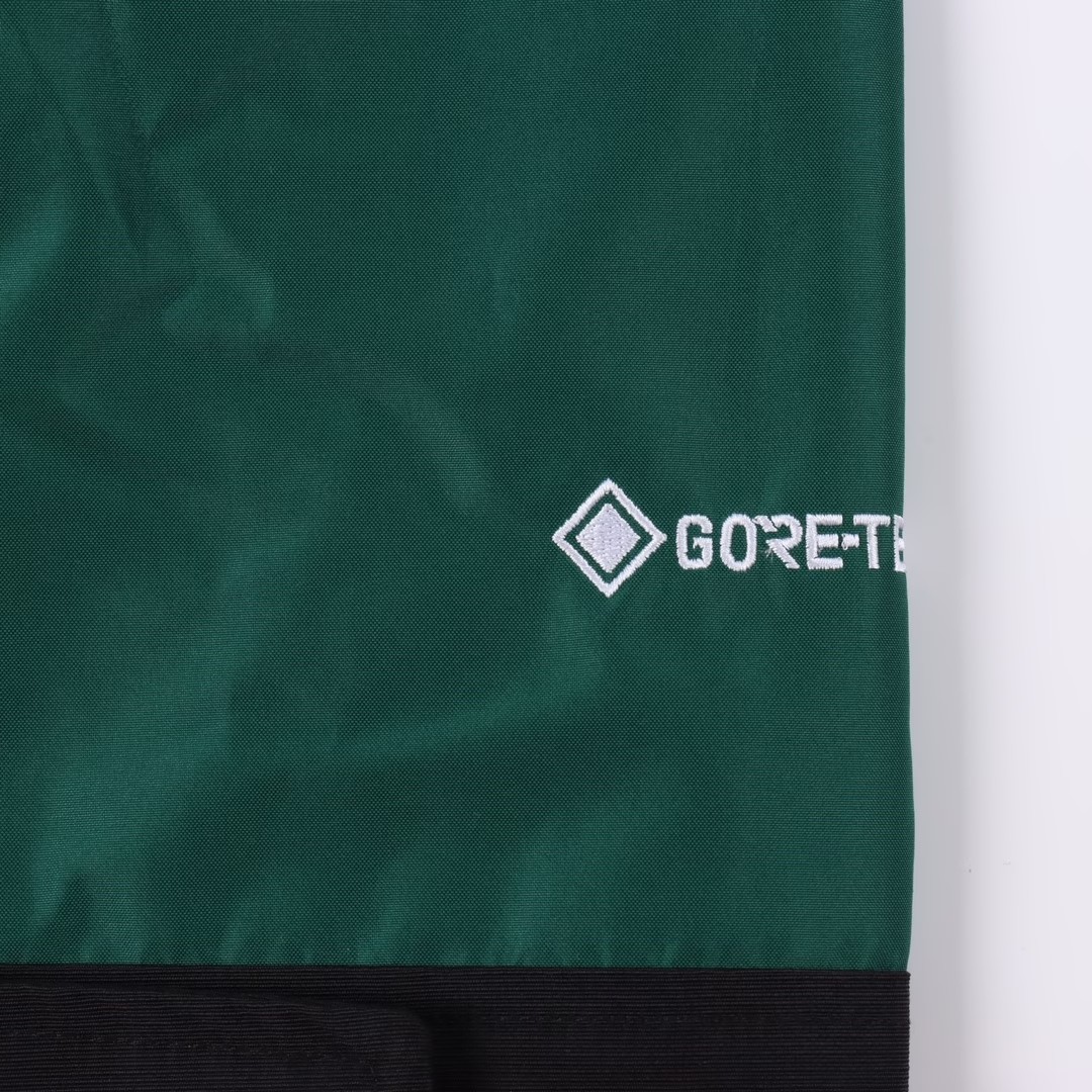 The North Face waterproof jacket（NI2GN10F）