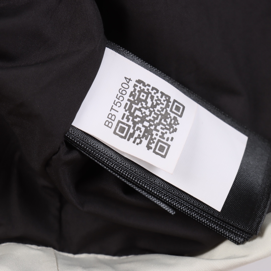 The North Face waterproof jacket（NJ2GP00A）