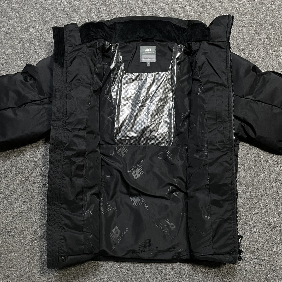 New Balance sports hooded down jacket"black"（NPA43131-BK）