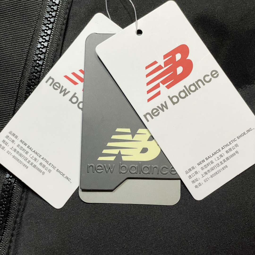 New Balance sports hooded down jacket"black"（NPA43131-BK）