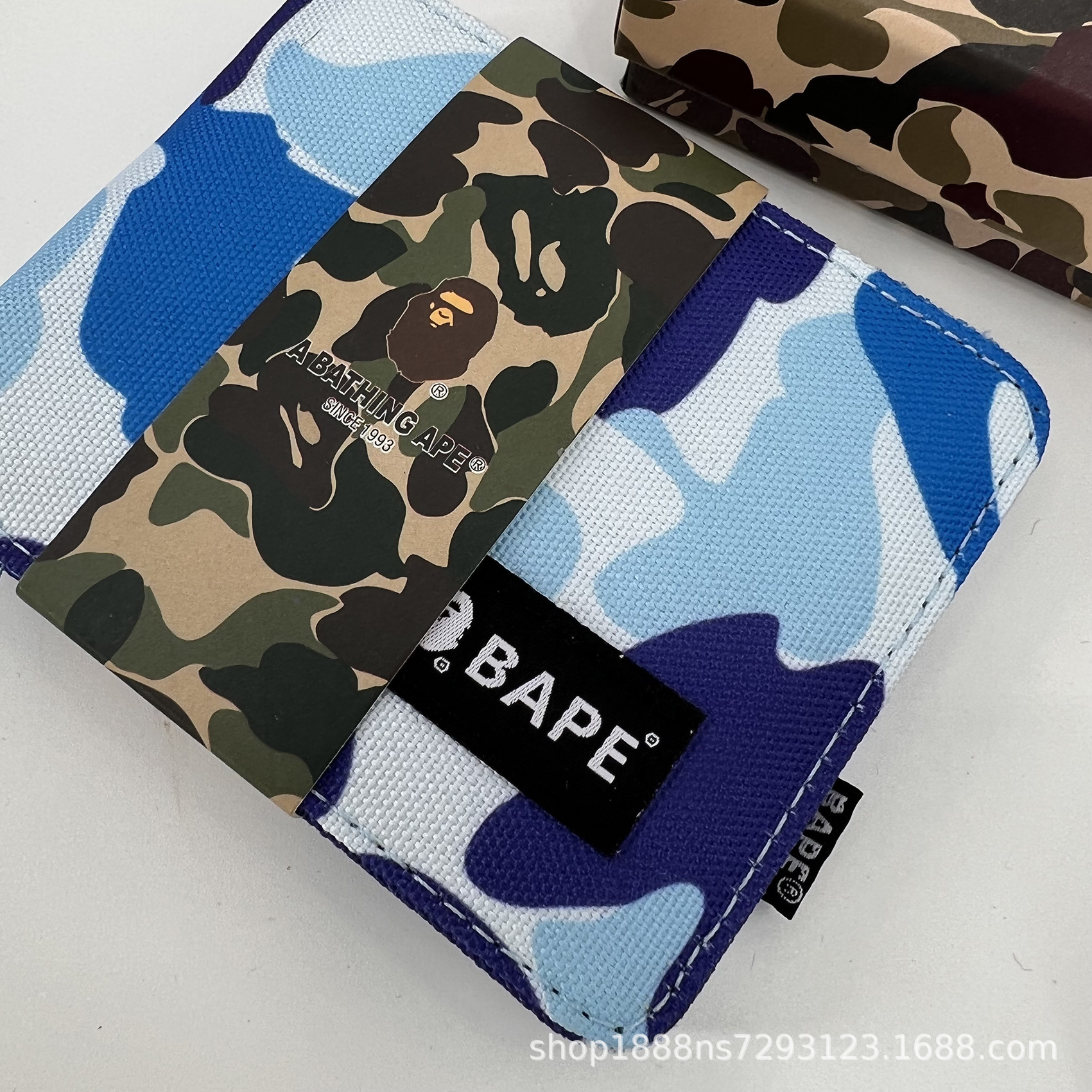 supreme/stussy/bape compact wallet