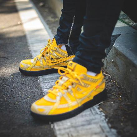 国内10月1日発売予定】オフホワイト &times; ナイキ エア ラバー ダンク ユニバーシティ ゴールド/ユニバーシティ ゴールド-ブラック (CU6015- 700) - スニーカーウォーズ