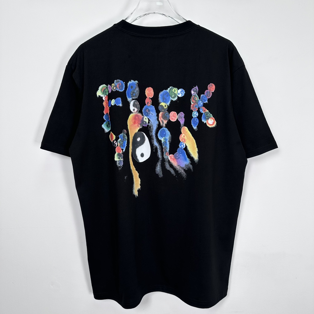 Supreme Yin Yang Tee Black（SUP-FW23-252）