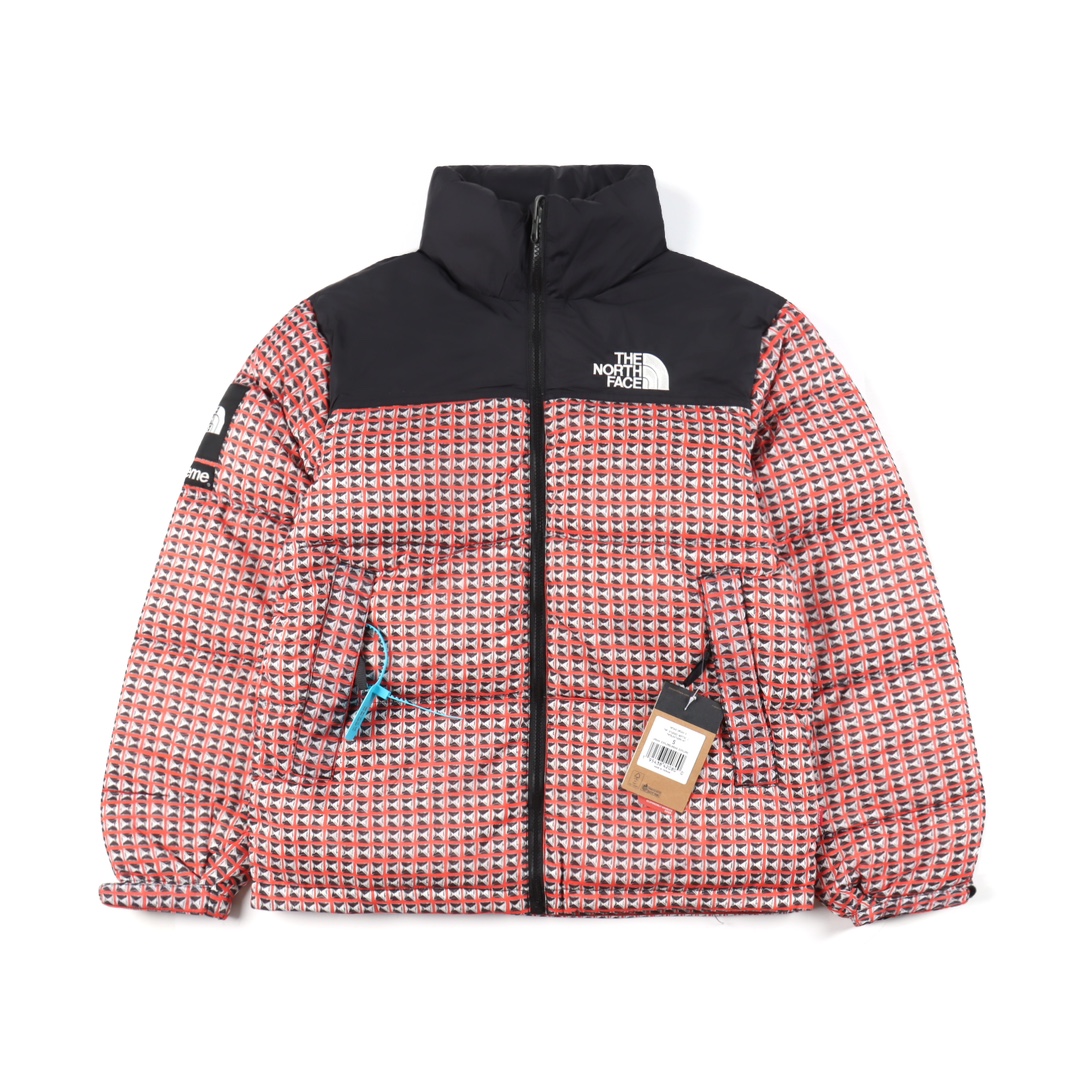 Supreme / The North Face® Studded Nuptse Jacket "Red"（SUP-SS21-563）