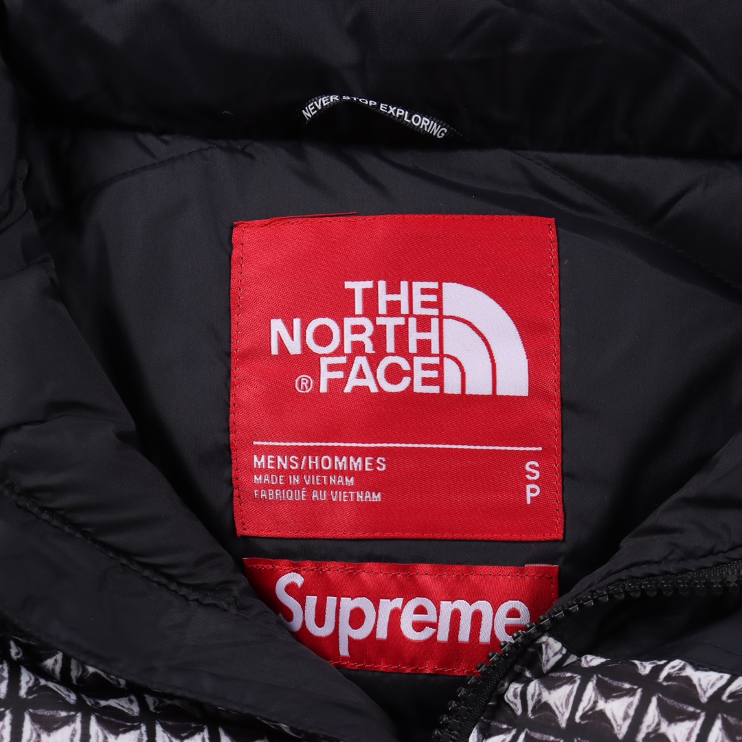 Supreme / The North Face® Studded Nuptse Jacket 