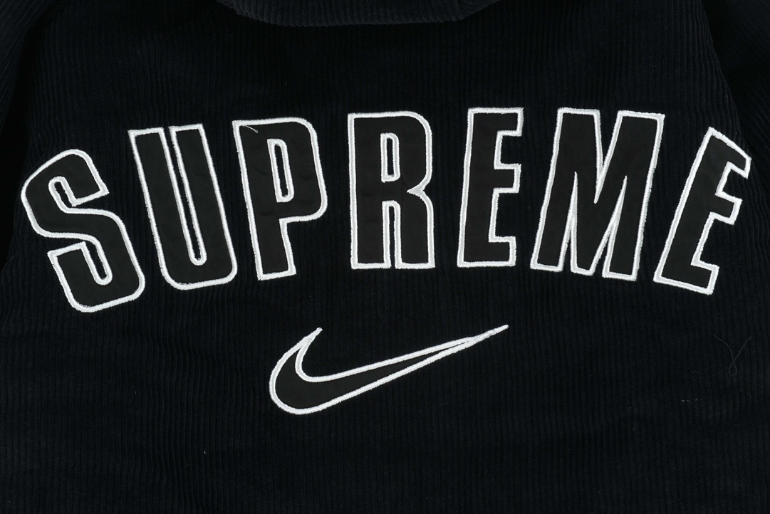 Supreme / Nike Arc Corduroy Hooded Jacket "Black"（SUP-SS22-823）