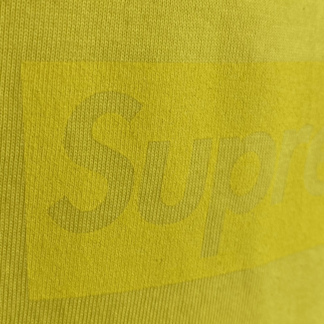 Supreme Tonal Box Logo Tee "Yellow"（SUP-SS23-009）